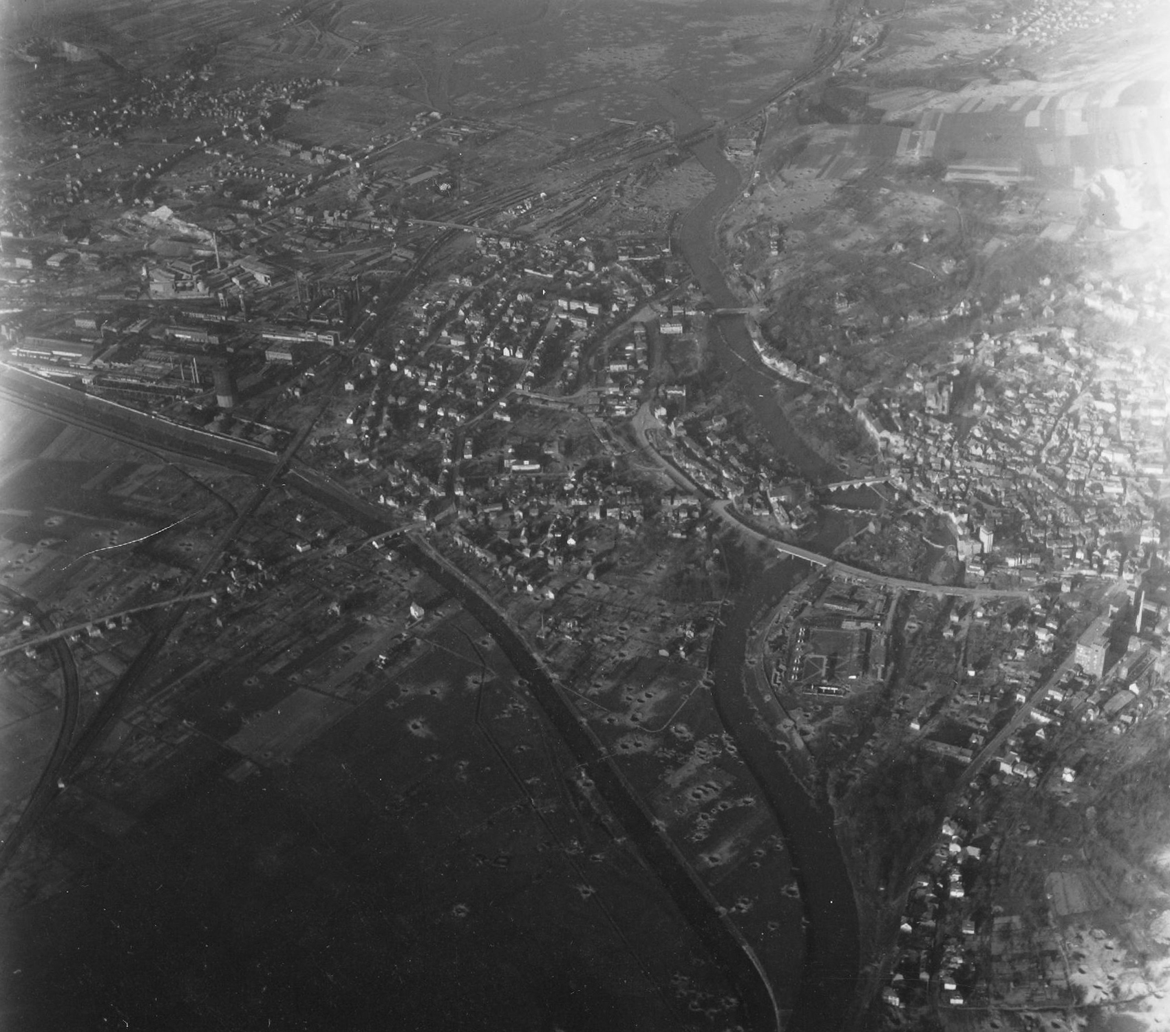 Wetzlar im Zweiten Weltkrieg: Luftbild der Buderus Sophienhütte im Mai 1945