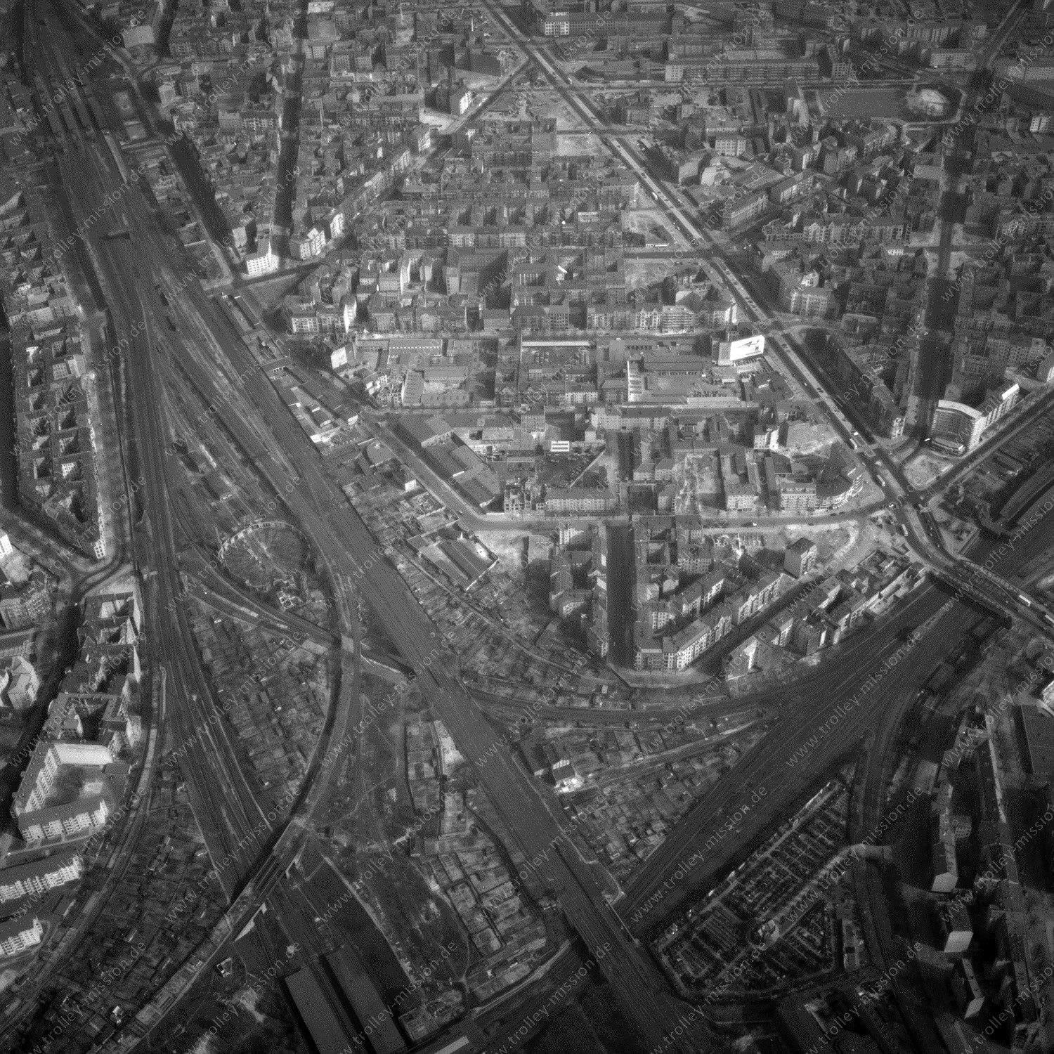 Alte Fotos und Luftbilder von Berlin - Luftbildaufnahme Nr. 11 - Historische Luftaufnahmen von West-Berlin aus dem Jahr 1954 - Flugstrecke Alpha