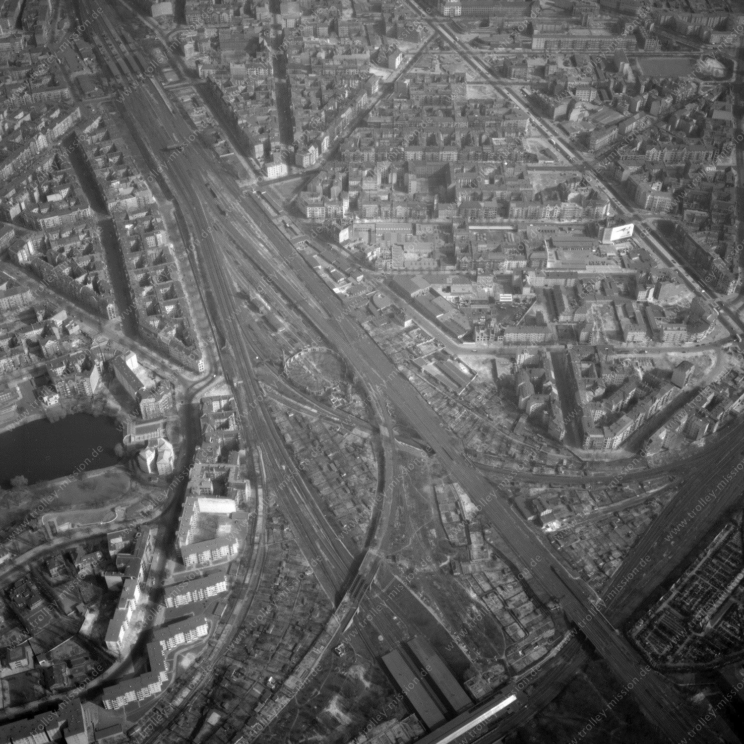 Alte Fotos und Luftbilder von Berlin - Luftbildaufnahme Nr. 12 - Historische Luftaufnahmen von West-Berlin aus dem Jahr 1954 - Flugstrecke Alpha