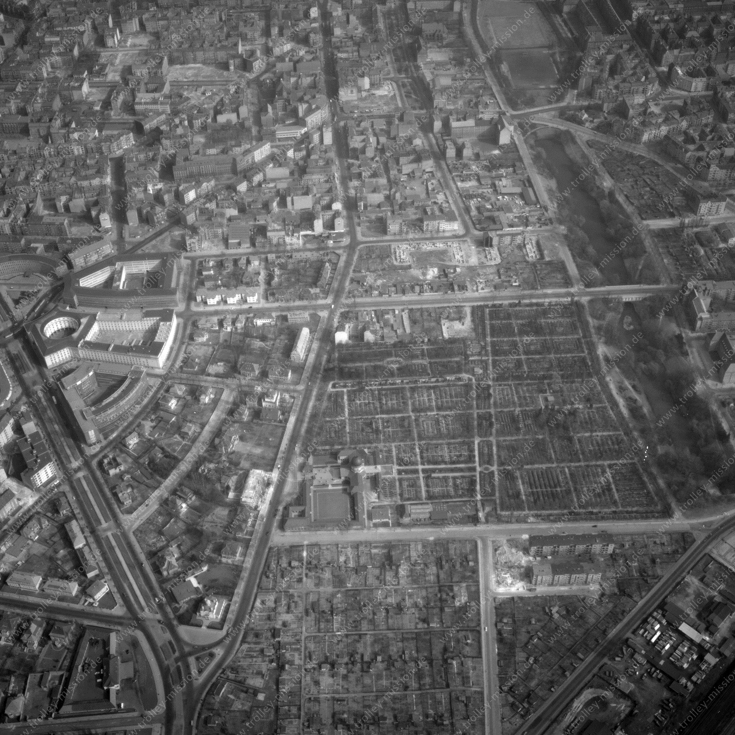 Alte Fotos und Luftbilder von Berlin - Luftbildaufnahme Nr. 04 - Historische Luftaufnahmen von West-Berlin aus dem Jahr 1954 - Flugstrecke Charlie