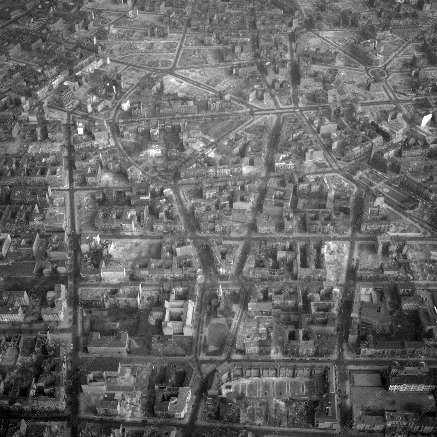 Alte Fotos und Luftbilder von Berlin - Luftbildaufnahme Nr. 09 - Historische Luftaufnahmen von West-Berlin aus dem Jahr 1954 - Flugstrecke Delta
