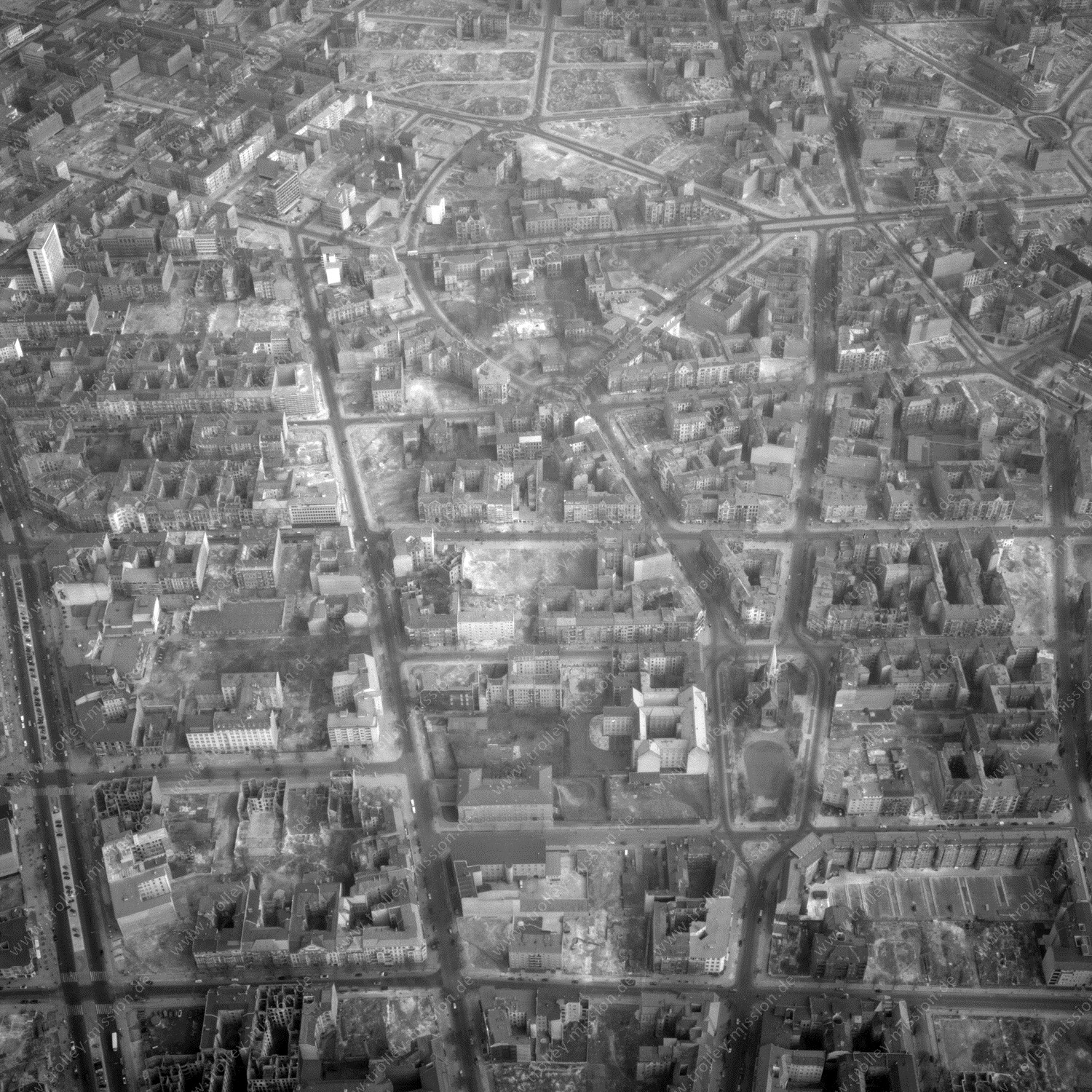Alte Fotos und Luftbilder von Berlin - Luftbildaufnahme Nr. 10 - Historische Luftaufnahmen von West-Berlin aus dem Jahr 1954 - Flugstrecke Delta