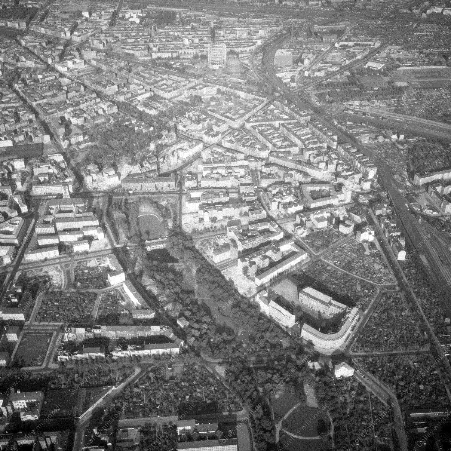 Alte Fotos und Luftbilder von Berlin - Luftbildaufnahme Nr. 01 - Historische Luftaufnahmen von West-Berlin aus dem Jahr 1954 - Flugstrecke Echo