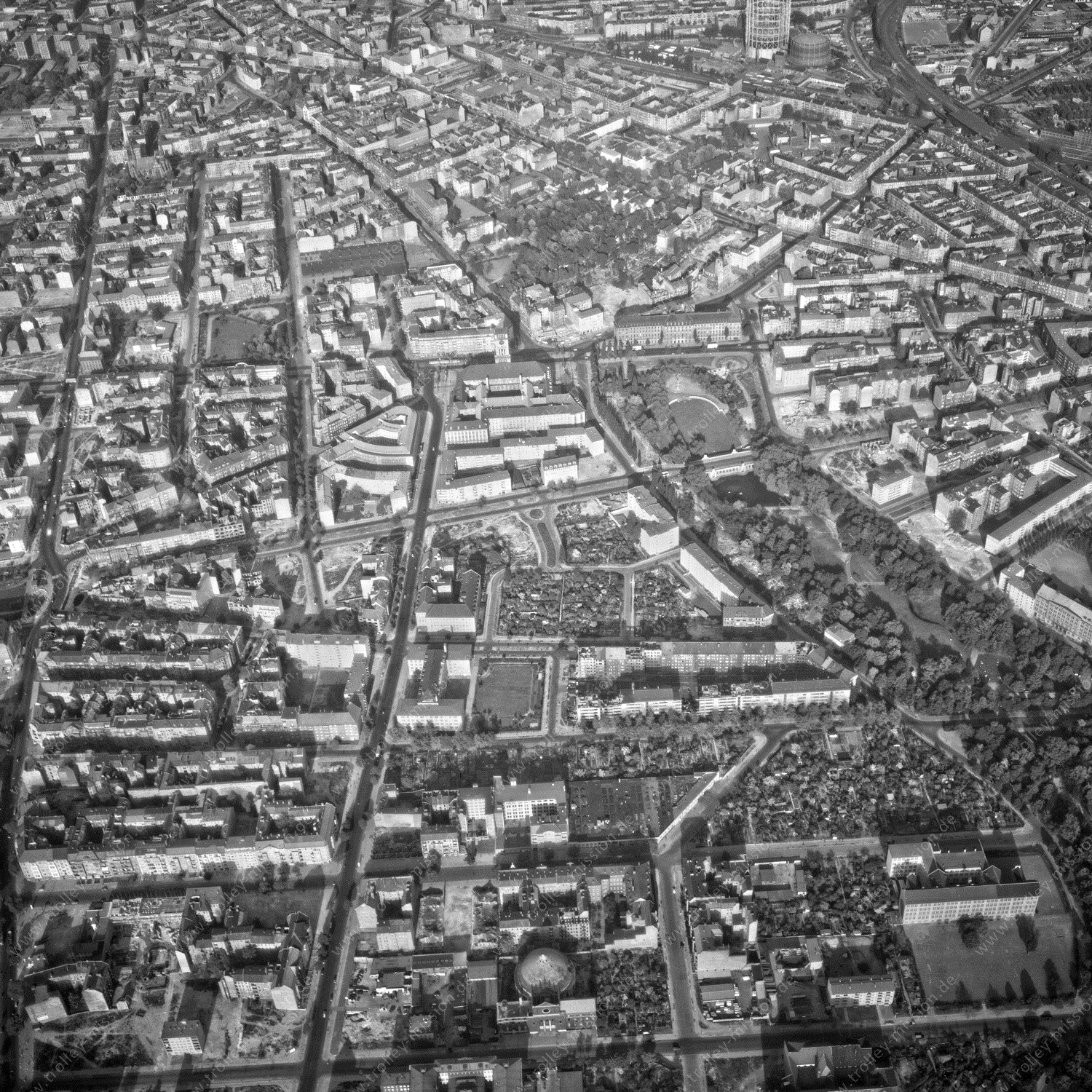 Alte Fotos und Luftbilder von Berlin - Luftbildaufnahme Nr. 02 - Historische Luftaufnahmen von West-Berlin aus dem Jahr 1954 - Flugstrecke Echo