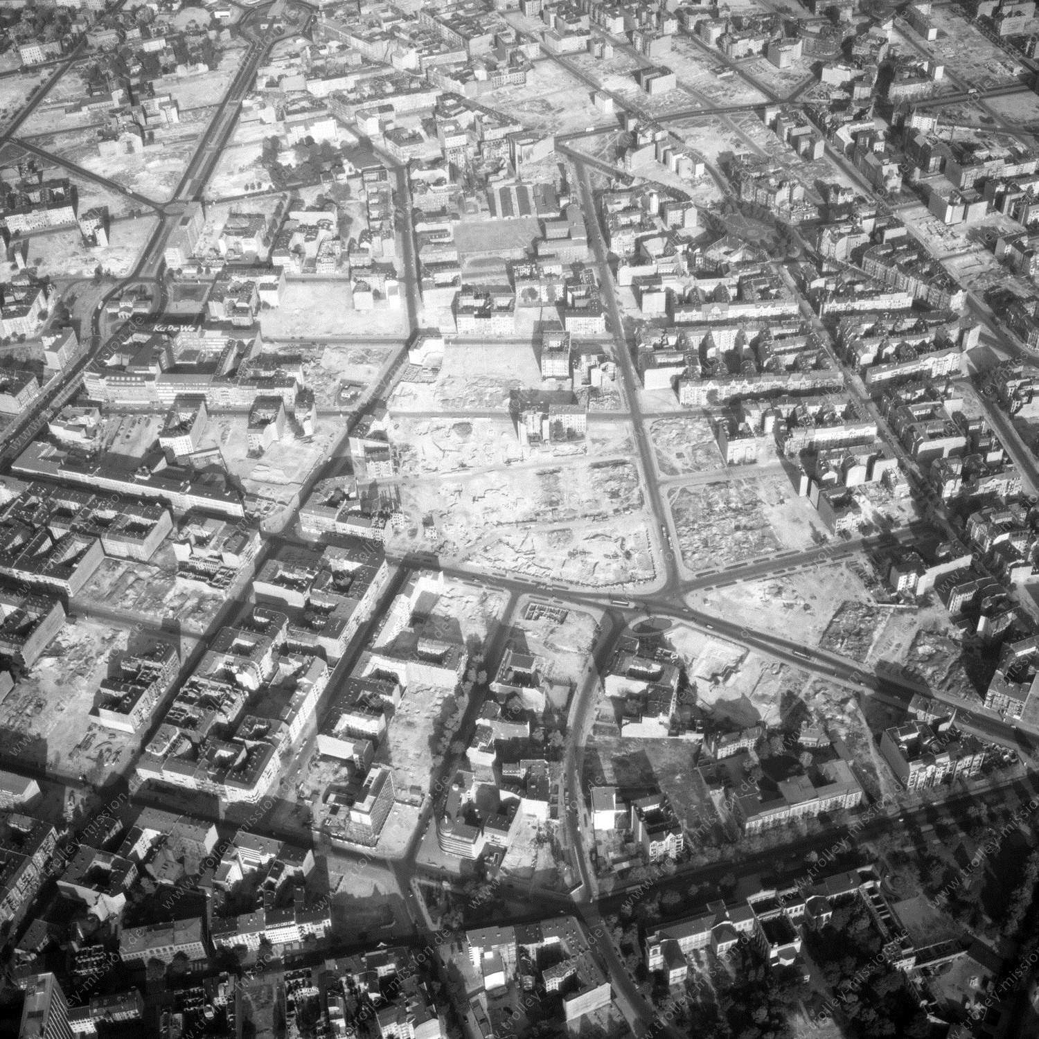 Alte Fotos und Luftbilder von Berlin - Luftbildaufnahme Nr. 10 - Historische Luftaufnahmen von West-Berlin aus dem Jahr 1954 - Flugstrecke Echo