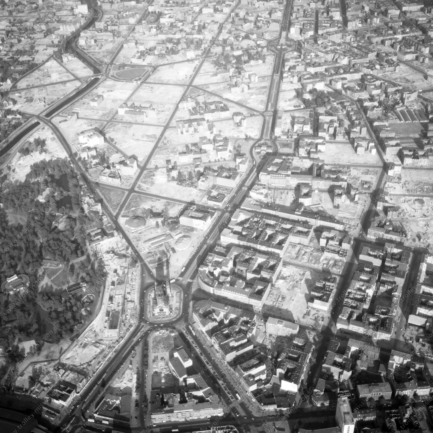 Alte Fotos und Luftbilder von Berlin - Luftbildaufnahme Nr. 12 - Historische Luftaufnahmen von West-Berlin aus dem Jahr 1954 - Flugstrecke Echo