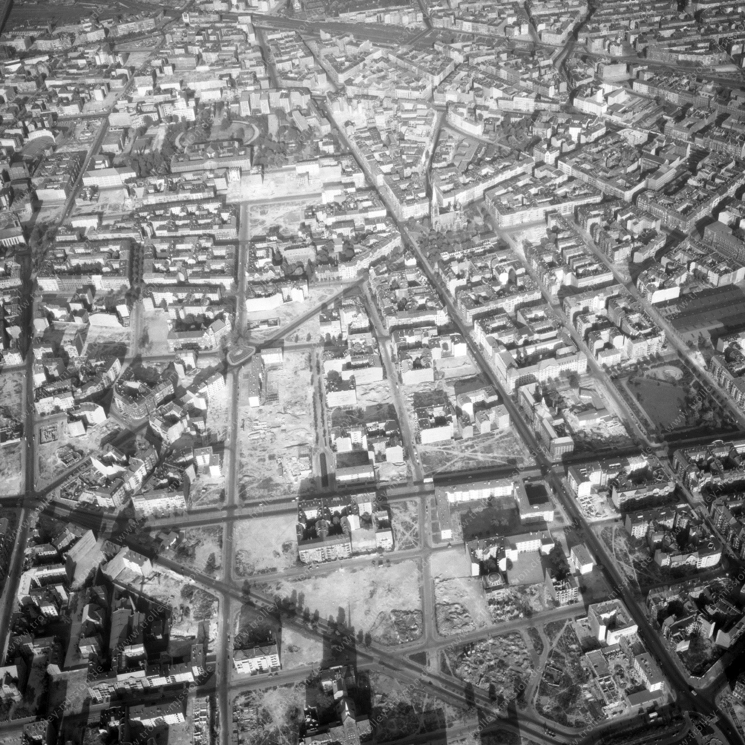 Alte Fotos und Luftbilder von Berlin - Luftbildaufnahme Nr. 04 - Historische Luftaufnahmen von West-Berlin aus dem Jahr 1954 - Flugstrecke Foxtrot