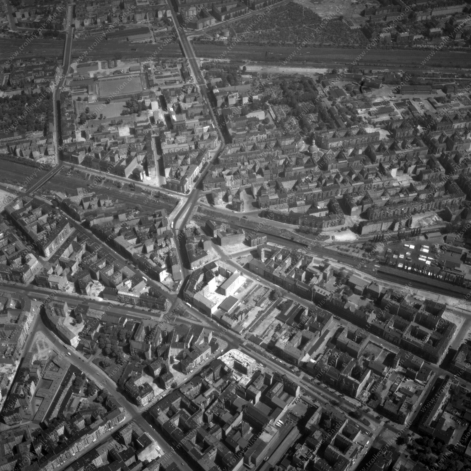 Alte Fotos und Luftbilder von Berlin - Luftbildaufnahme Nr. 01 - Historische Luftaufnahmen von West-Berlin aus dem Jahr 1954 - Flugstrecke Golf