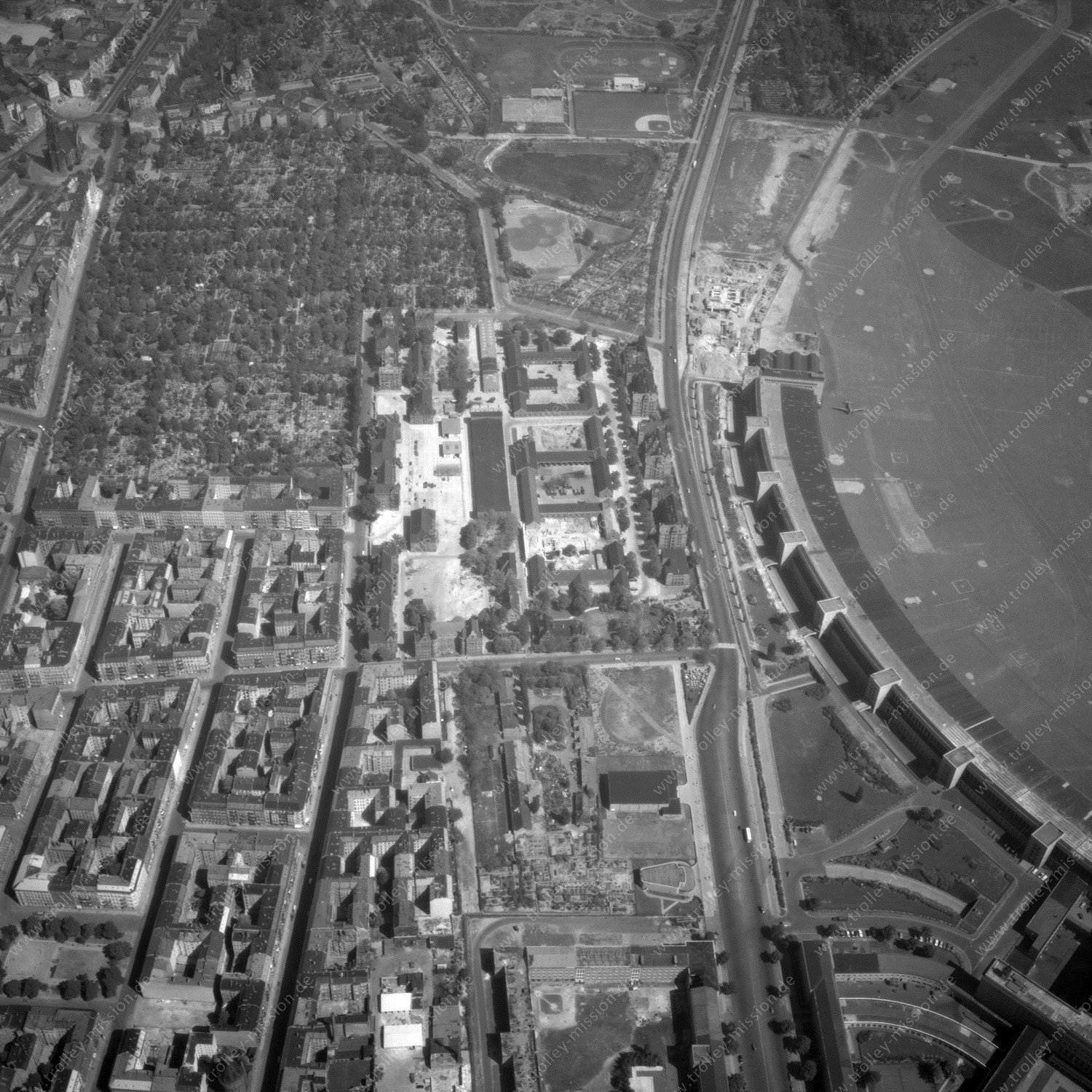 Alte Fotos und Luftbilder von Berlin - Luftbildaufnahme Nr. 01 - Historische Luftaufnahmen von West-Berlin aus dem Jahr 1954 - Flugstrecke Juliett