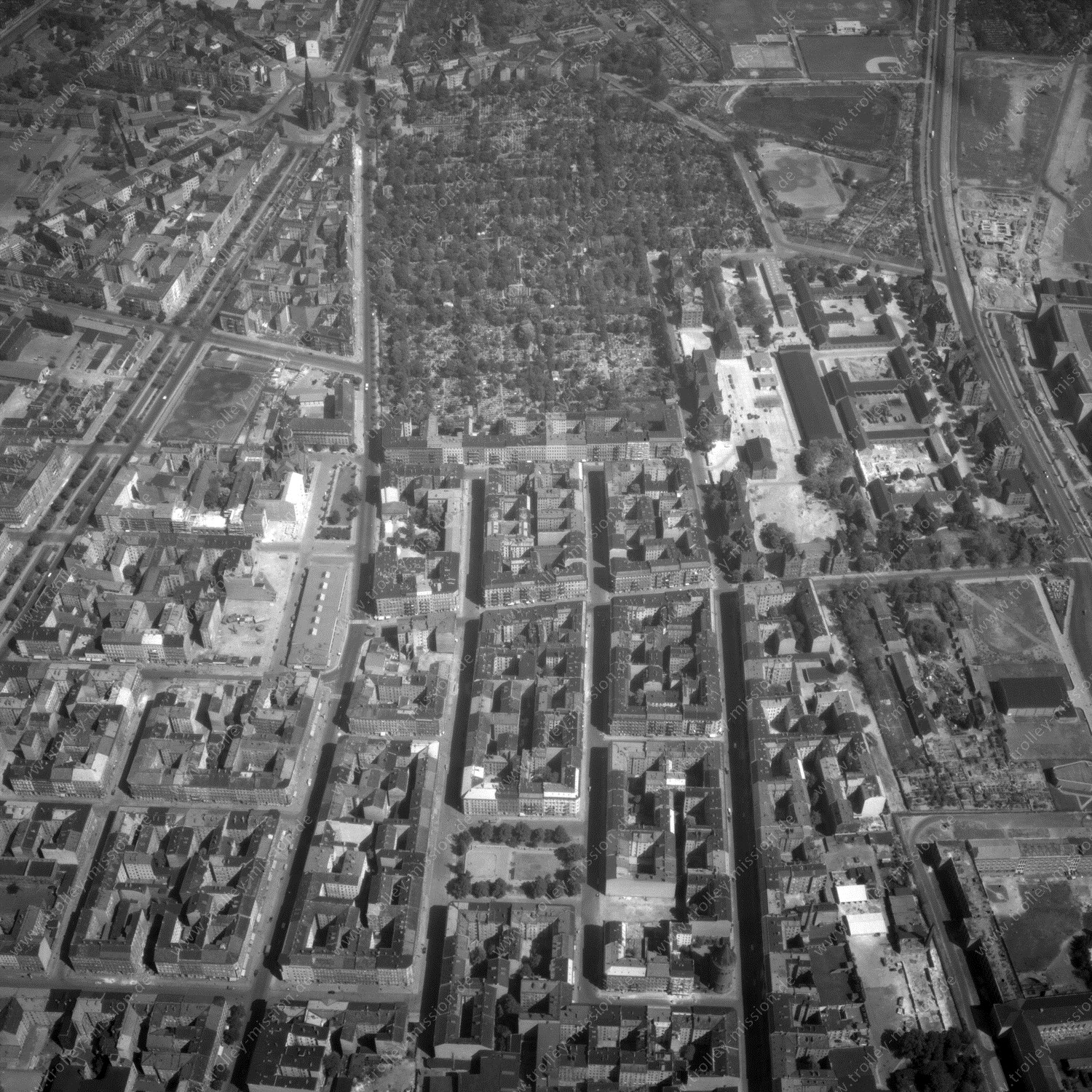 Alte Fotos und Luftbilder von Berlin - Luftbildaufnahme Nr. 02 - Historische Luftaufnahmen von West-Berlin aus dem Jahr 1954 - Flugstrecke Juliett