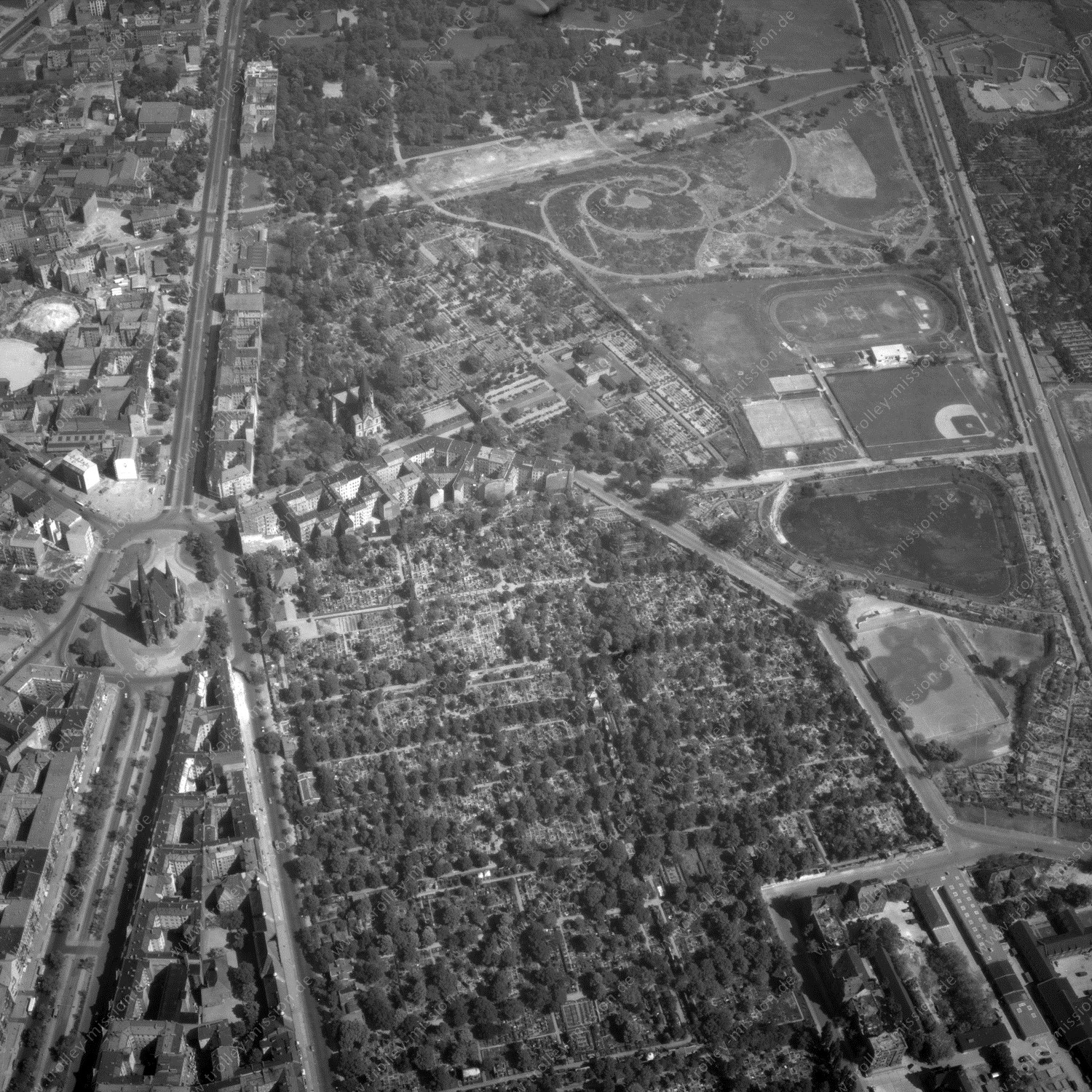 Alte Fotos und Luftbilder von Berlin - Luftbildaufnahme Nr. 02 - Historische Luftaufnahmen von West-Berlin aus dem Jahr 1954 - Flugstrecke Kilo