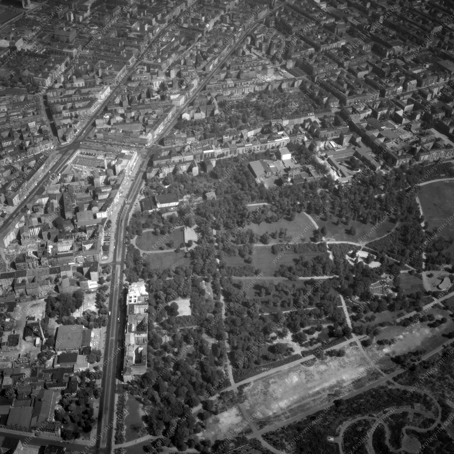 Alte Fotos und Luftbilder von Berlin - Luftbildaufnahme Nr. 01 - Historische Luftaufnahmen von West-Berlin aus dem Jahr 1954 - Flugstrecke Lima