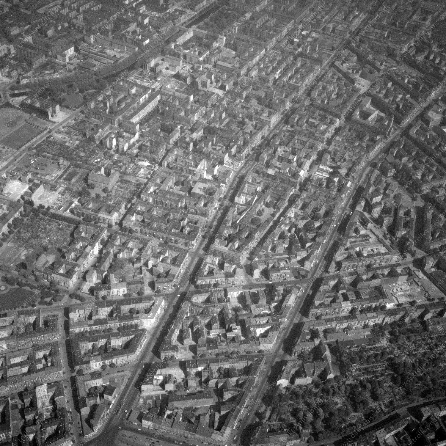 Alte Fotos und Luftbilder von Berlin - Luftbildaufnahme Nr. 02 - Historische Luftaufnahmen von West-Berlin aus dem Jahr 1954 - Flugstrecke Mike