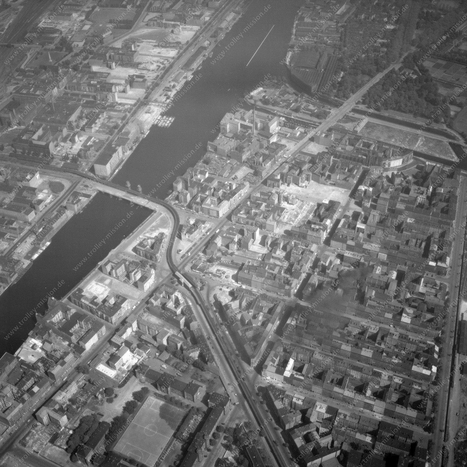 Alte Fotos und Luftbilder von Berlin - Luftbildaufnahme Nr. 06 - Historische Luftaufnahmen von West-Berlin aus dem Jahr 1954 - Flugstrecke November