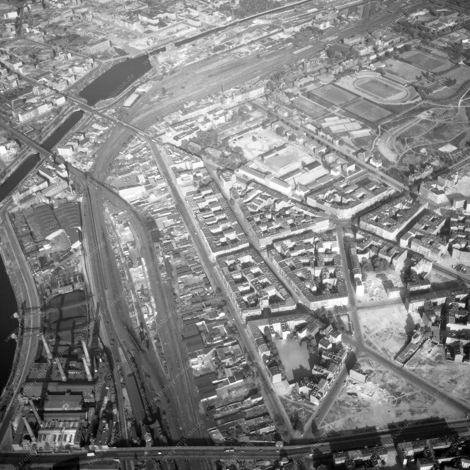 Alte Fotos und Luftbilder von Berlin - Luftbildaufnahme Nr. 04 - Historische Luftaufnahmen von West-Berlin aus dem Jahr 1954 - Flugstrecke Oscar