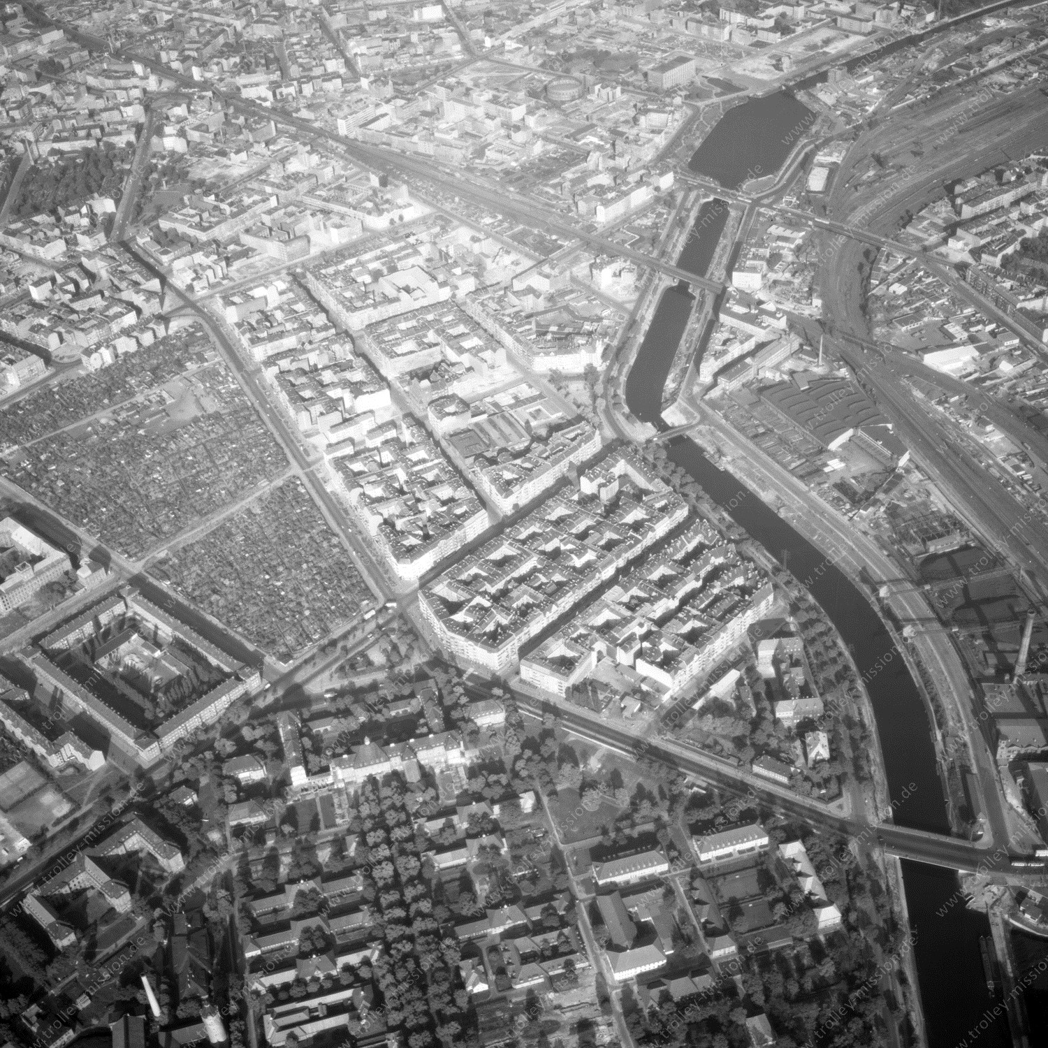 Alte Fotos und Luftbilder von Berlin - Luftbildaufnahme Nr. 07 - Historische Luftaufnahmen von West-Berlin aus dem Jahr 1954 - Flugstrecke Oscar