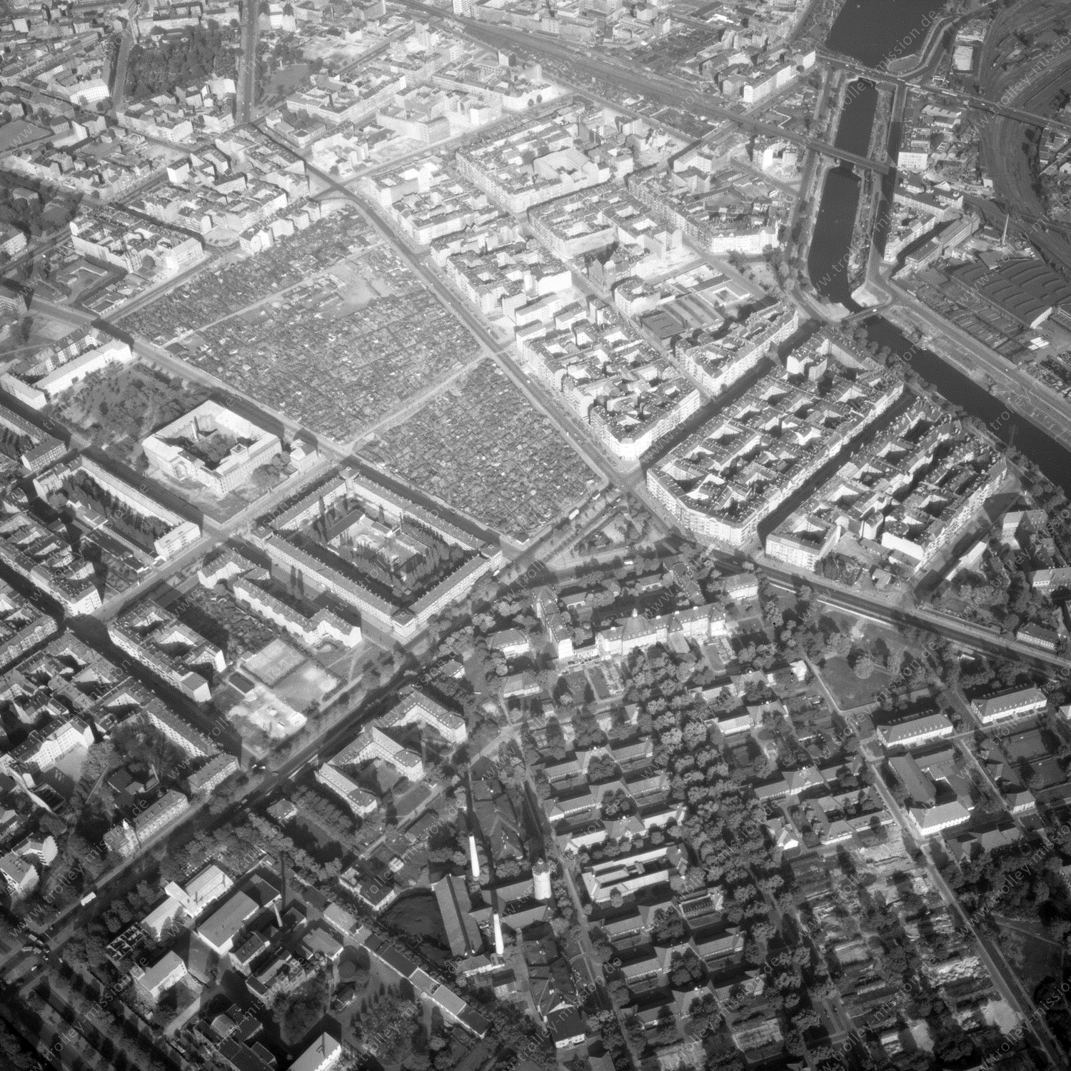 Alte Fotos und Luftbilder von Berlin - Luftbildaufnahme Nr. 08 - Historische Luftaufnahmen von West-Berlin aus dem Jahr 1954 - Flugstrecke Oscar