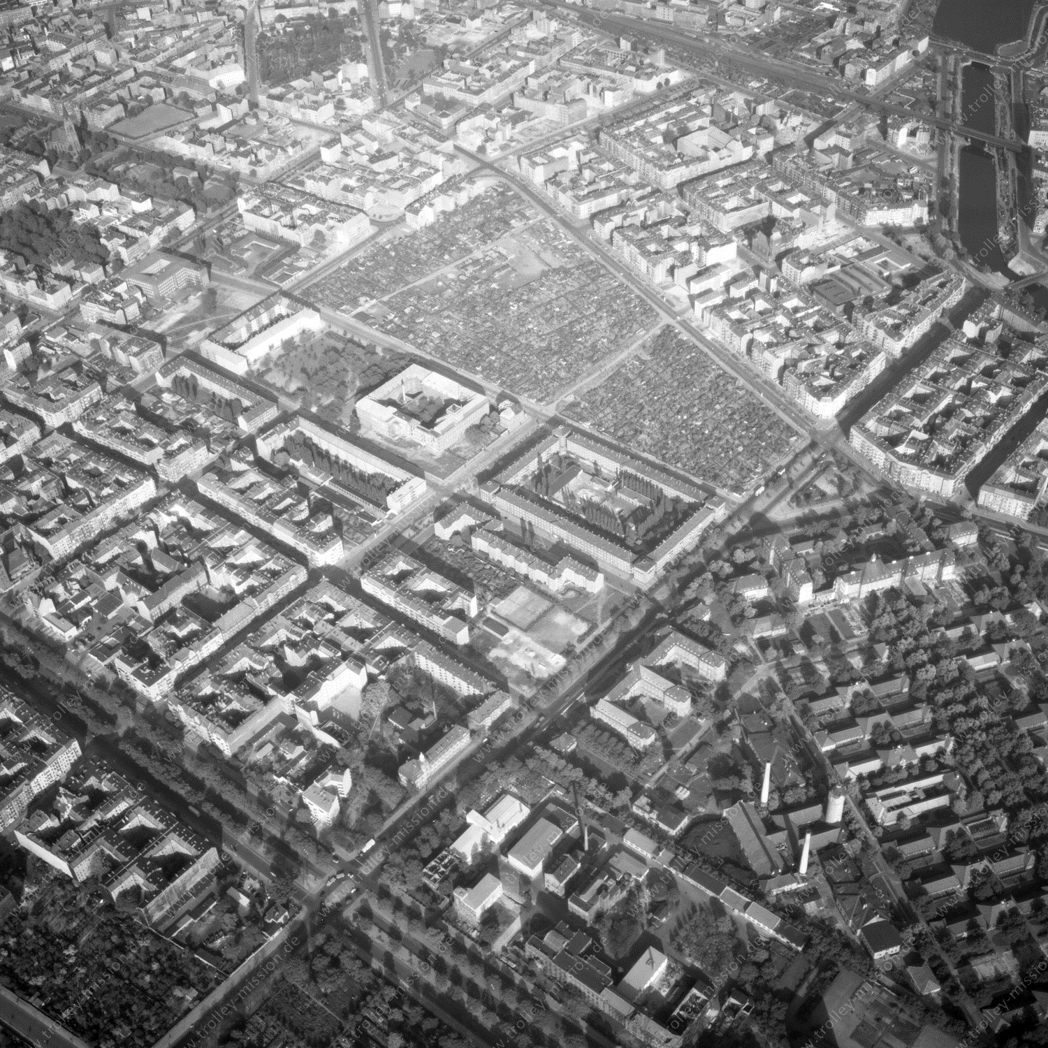 Alte Fotos und Luftbilder von Berlin - Luftbildaufnahme Nr. 09 - Historische Luftaufnahmen von West-Berlin aus dem Jahr 1954 - Flugstrecke Oscar