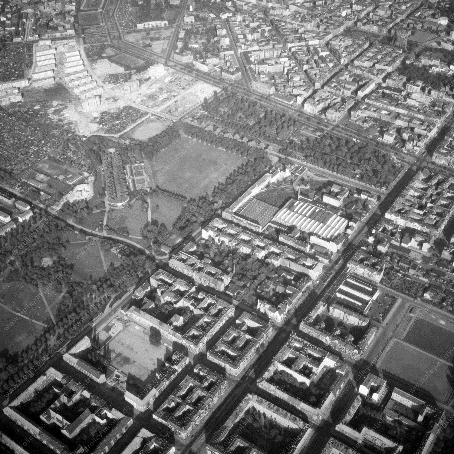 Alte Fotos und Luftbilder von Berlin - Luftbildaufnahme Nr. 13 - Historische Luftaufnahmen von West-Berlin aus dem Jahr 1954 - Flugstrecke Oscar