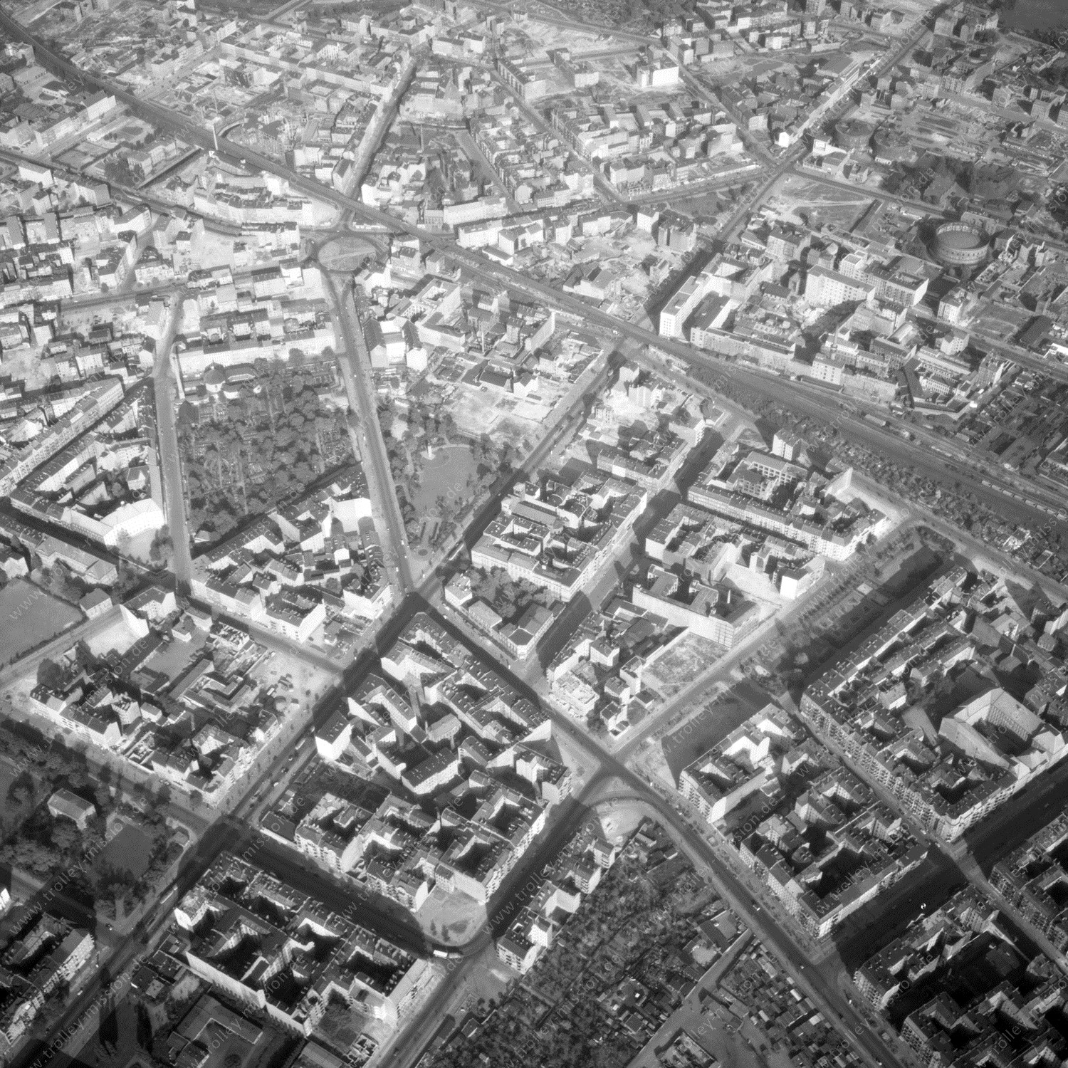 Alte Fotos und Luftbilder von Berlin - Luftbildaufnahme Nr. 08 - Historische Luftaufnahmen von West-Berlin aus dem Jahr 1954 - Flugstrecke Papa