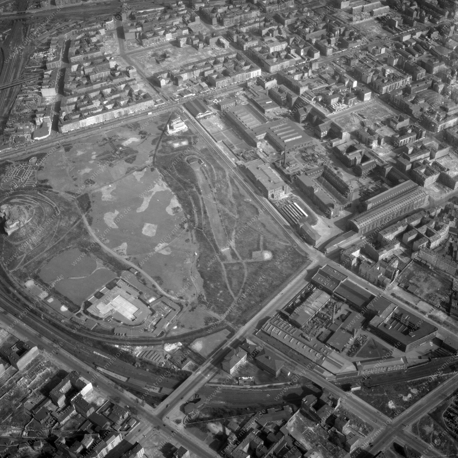 Alte Fotos und Luftbilder von Berlin - Luftbildaufnahme Nr. 07 - Historische Luftaufnahmen von West-Berlin aus dem Jahr 1954 - Flugstrecke Romeo
