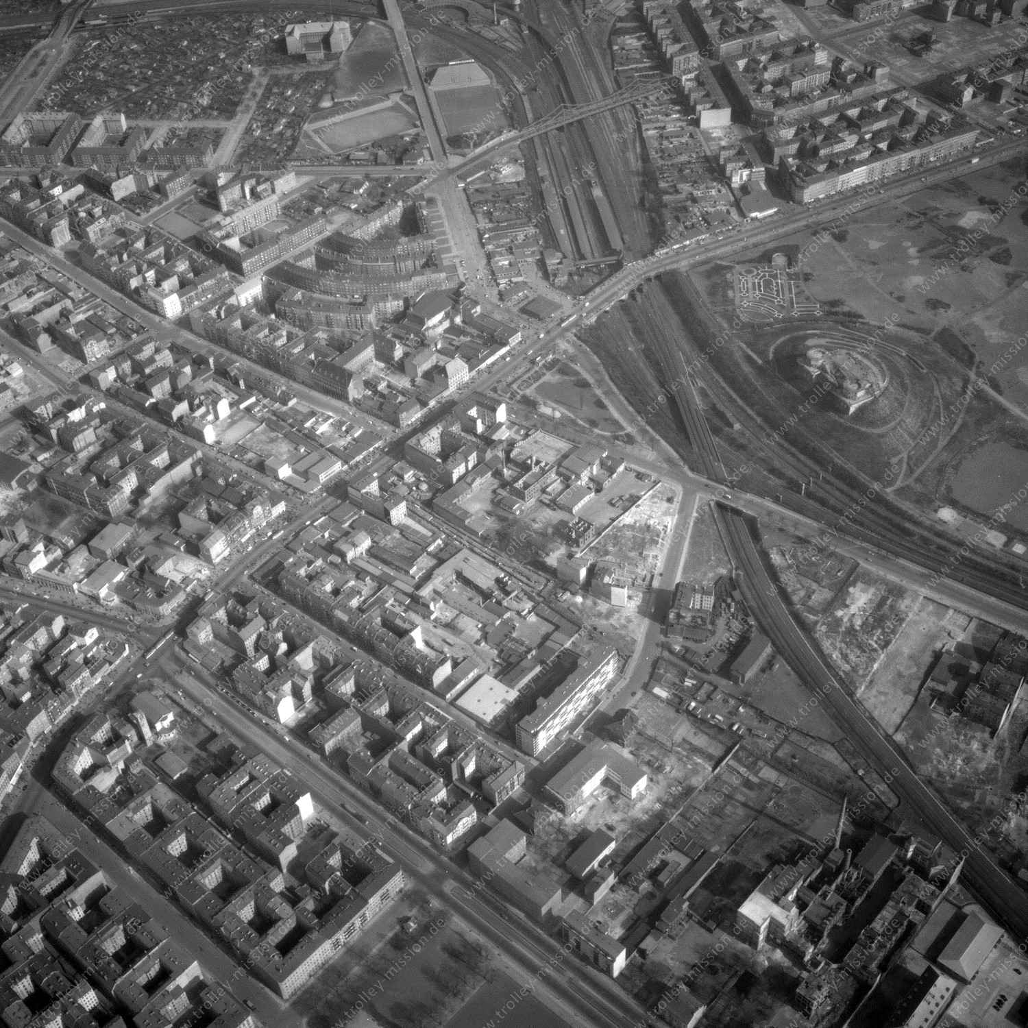 Alte Fotos und Luftbilder von Berlin - Luftbildaufnahme Nr. 11 - Historische Luftaufnahmen von West-Berlin aus dem Jahr 1954 - Flugstrecke Romeo