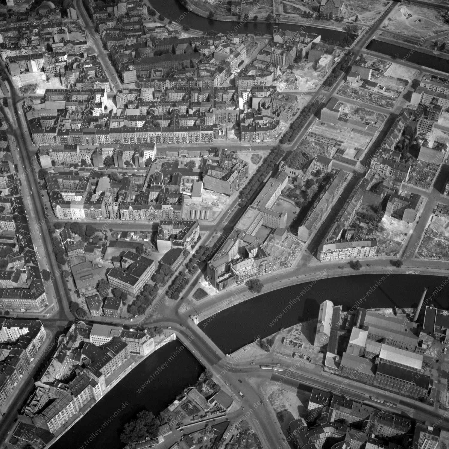Alte Fotos und Luftbilder von Berlin - Luftbildaufnahme Nr. 07 - Historische Luftaufnahmen von West-Berlin aus dem Jahr 1954 - Flugstrecke Uniform