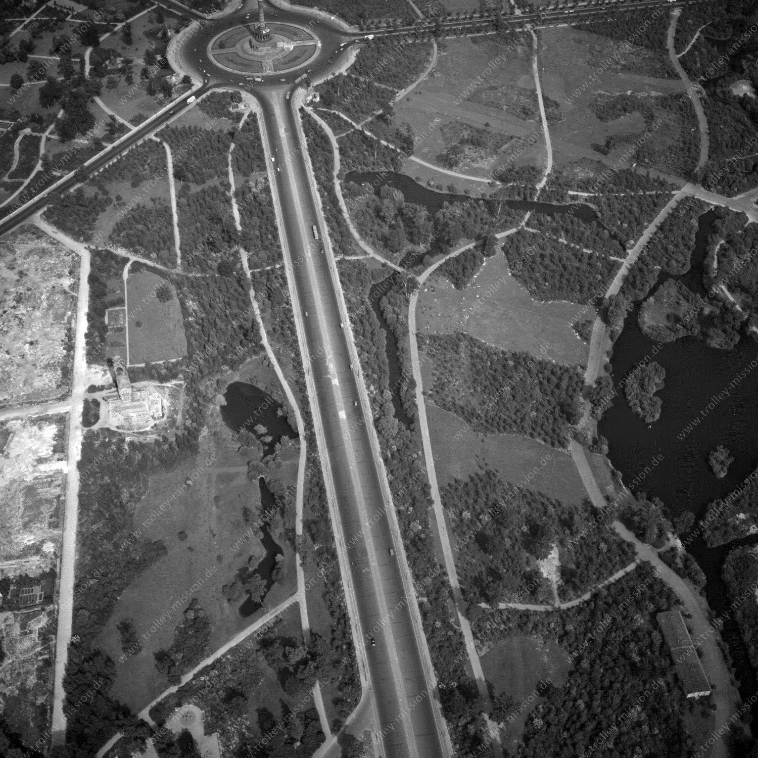 Alte Fotos und Luftbilder von Berlin - Luftbildaufnahme Nr. 04 - Historische Luftaufnahmen von West-Berlin aus dem Jahr 1954 - Flugstrecke Victor