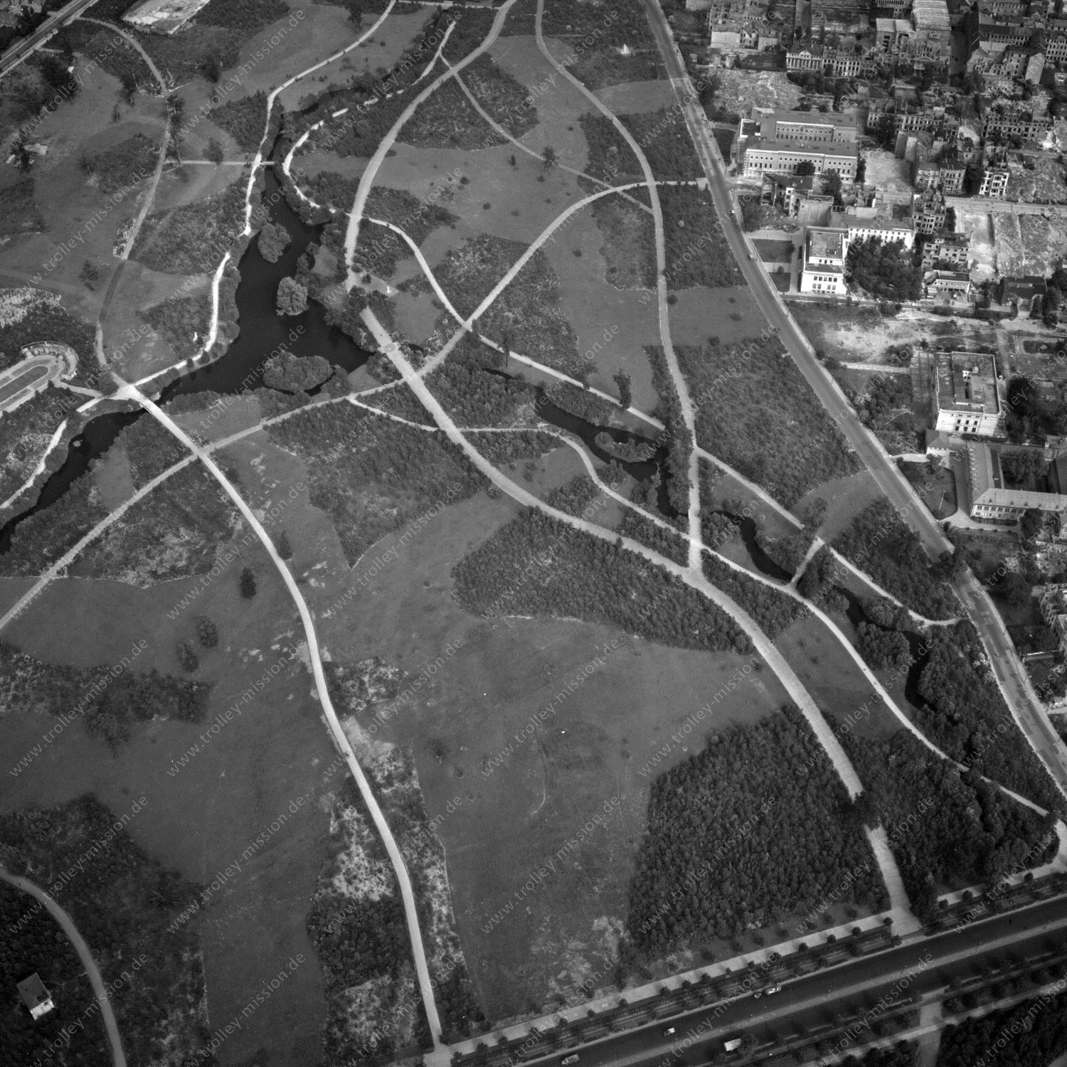 Alte Fotos und Luftbilder von Berlin - Luftbildaufnahme Nr. 05 - Historische Luftaufnahmen von West-Berlin aus dem Jahr 1954 - Flugstrecke Whiskey