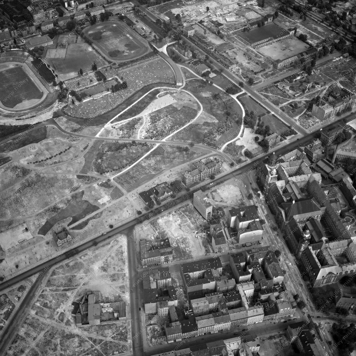 Alte Fotos und Luftbilder von Berlin - Luftbildaufnahme Nr. 11 - Historische Luftaufnahmen von West-Berlin aus dem Jahr 1954 - Flugstrecke Whiskey