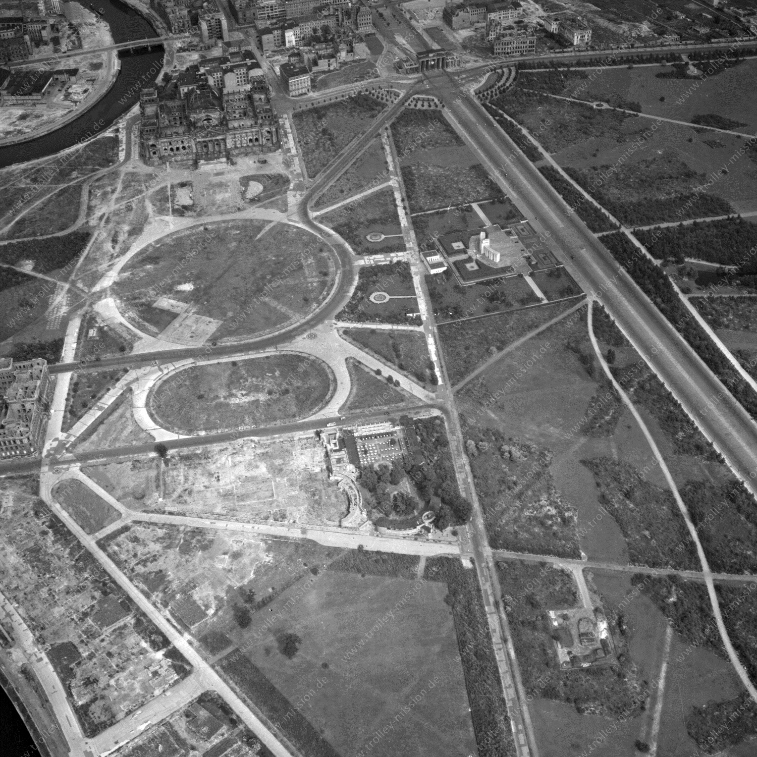 Alte Fotos und Luftbilder von Berlin - Luftbildaufnahme Nr. 06 - Historische Luftaufnahmen von West-Berlin aus dem Jahr 1954 - Flugstrecke Xray