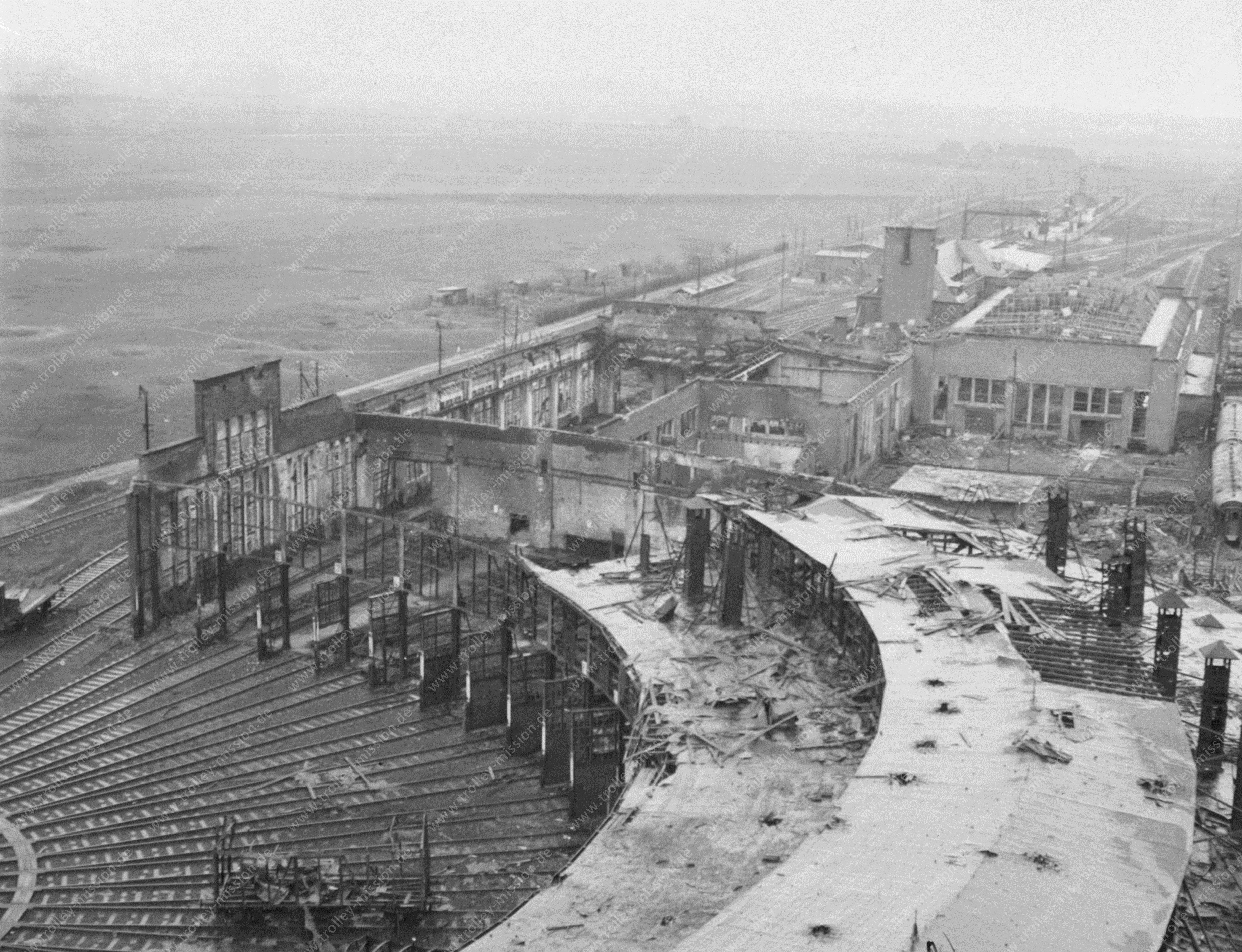 Bahnbetriebswerk Düren und Lokschuppen im Zweiten Weltkrieg