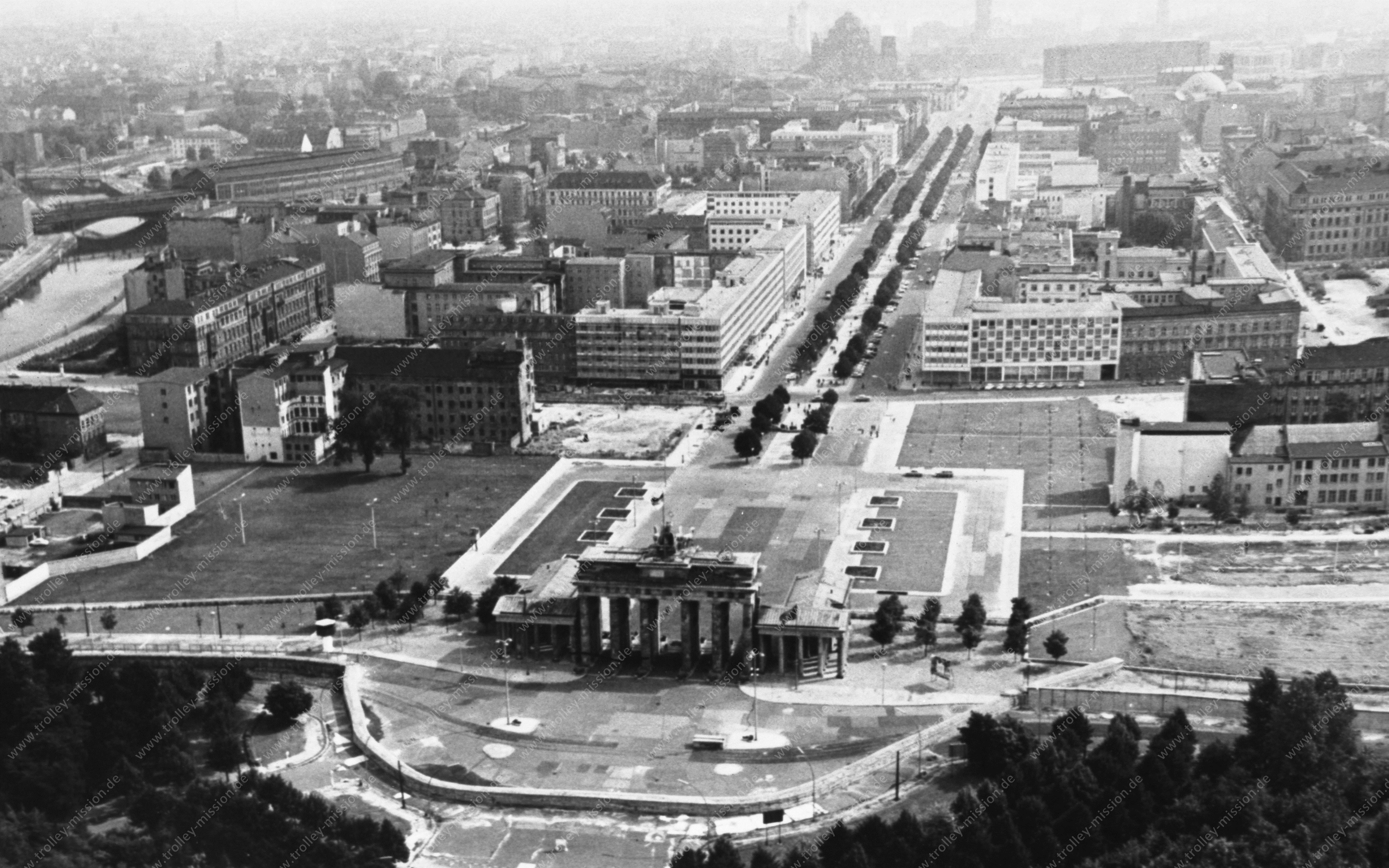 Luftaufnahme Brandenburger Tor in den 1970’er Jahren