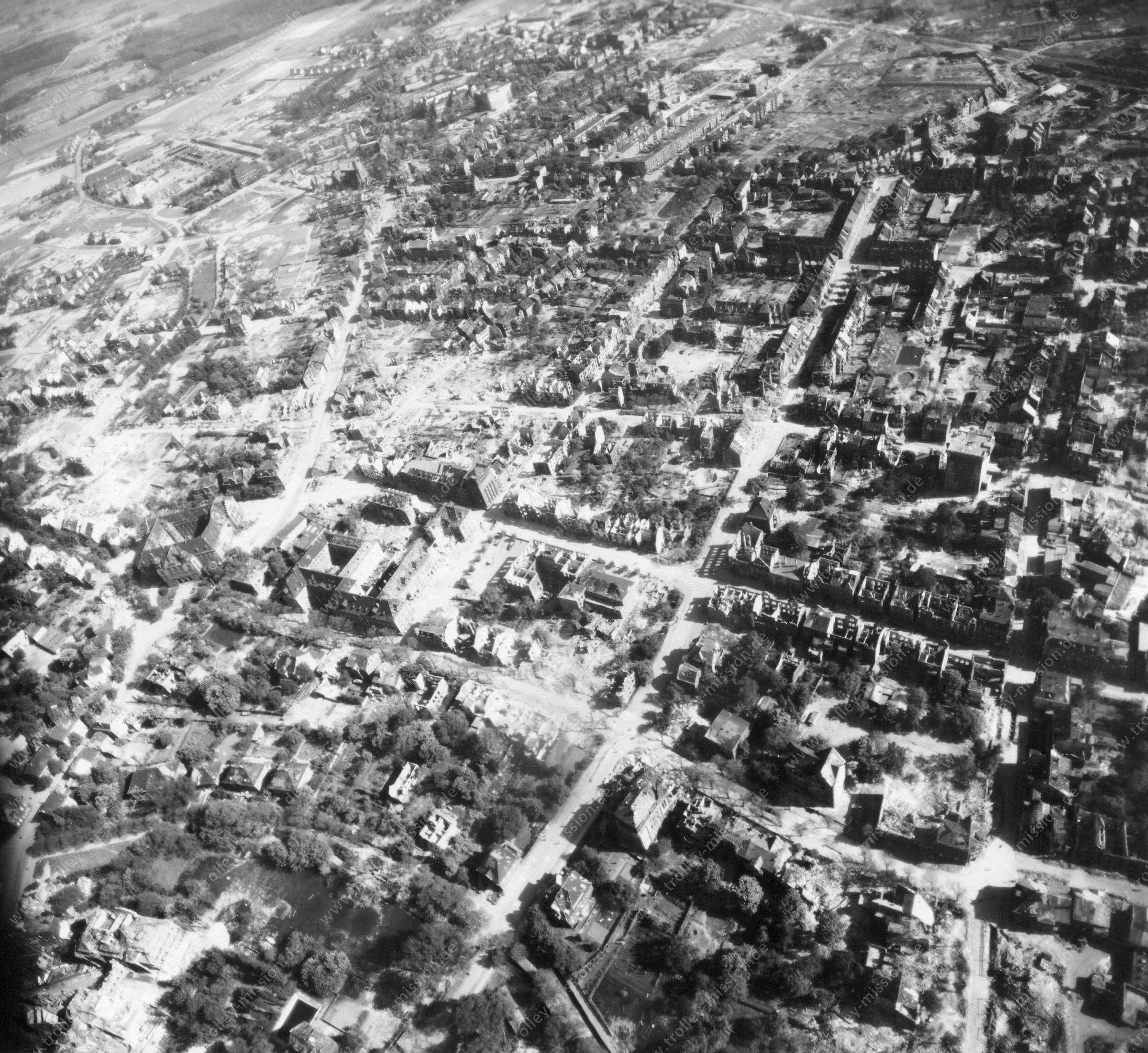 Luftbild von Hamm am 12. Mai 1945 - Luftbildserie 4/5 der US Air Force