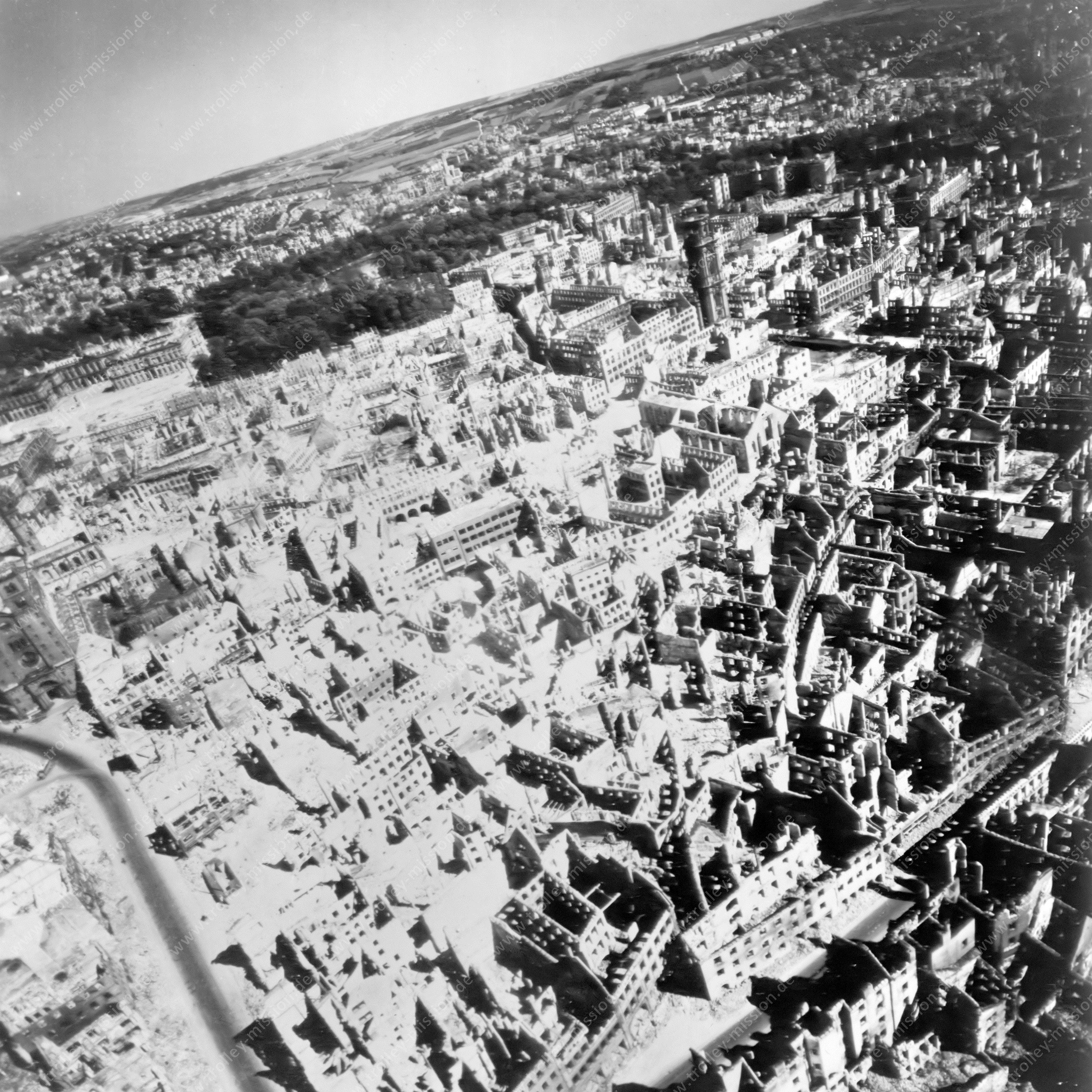 Würzburg nach dem Zweiten Weltkrieg - Dom und Residenz sowie Alte Universität