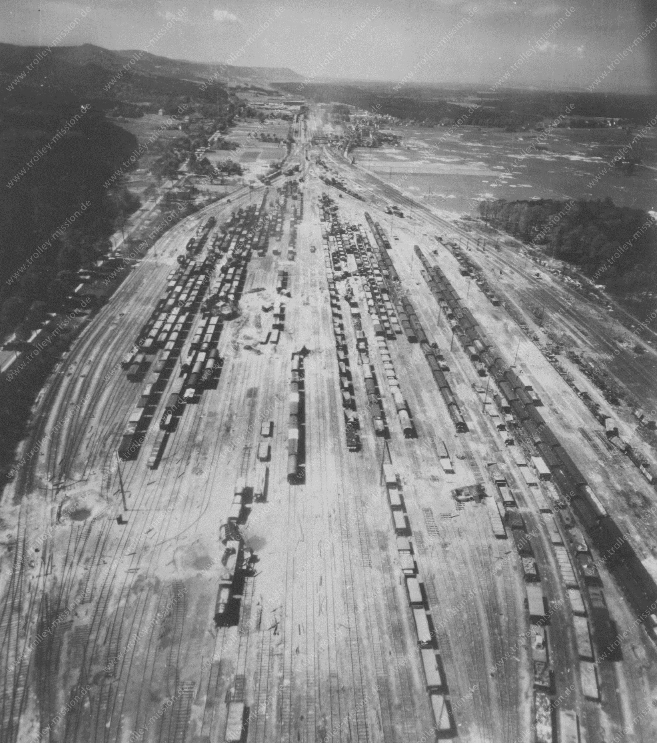 Luftaufnahme Rangierbahnhof Einsiedlerhof Kaiserslautern 1945