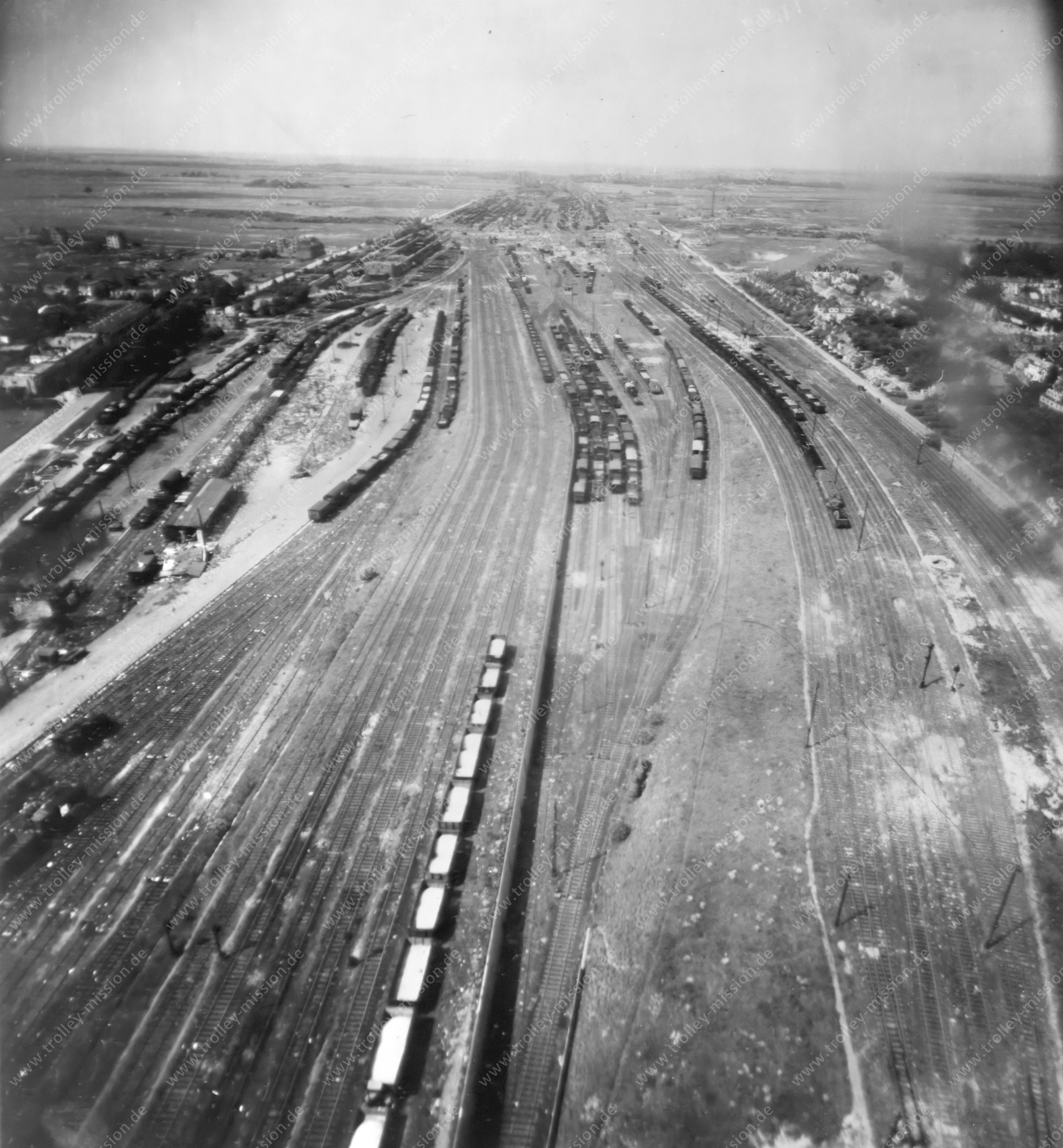 Luftbild Güterbahnhof und Rangierbahnhof Nippes - Kölner Eisenbahngeschichte 1945