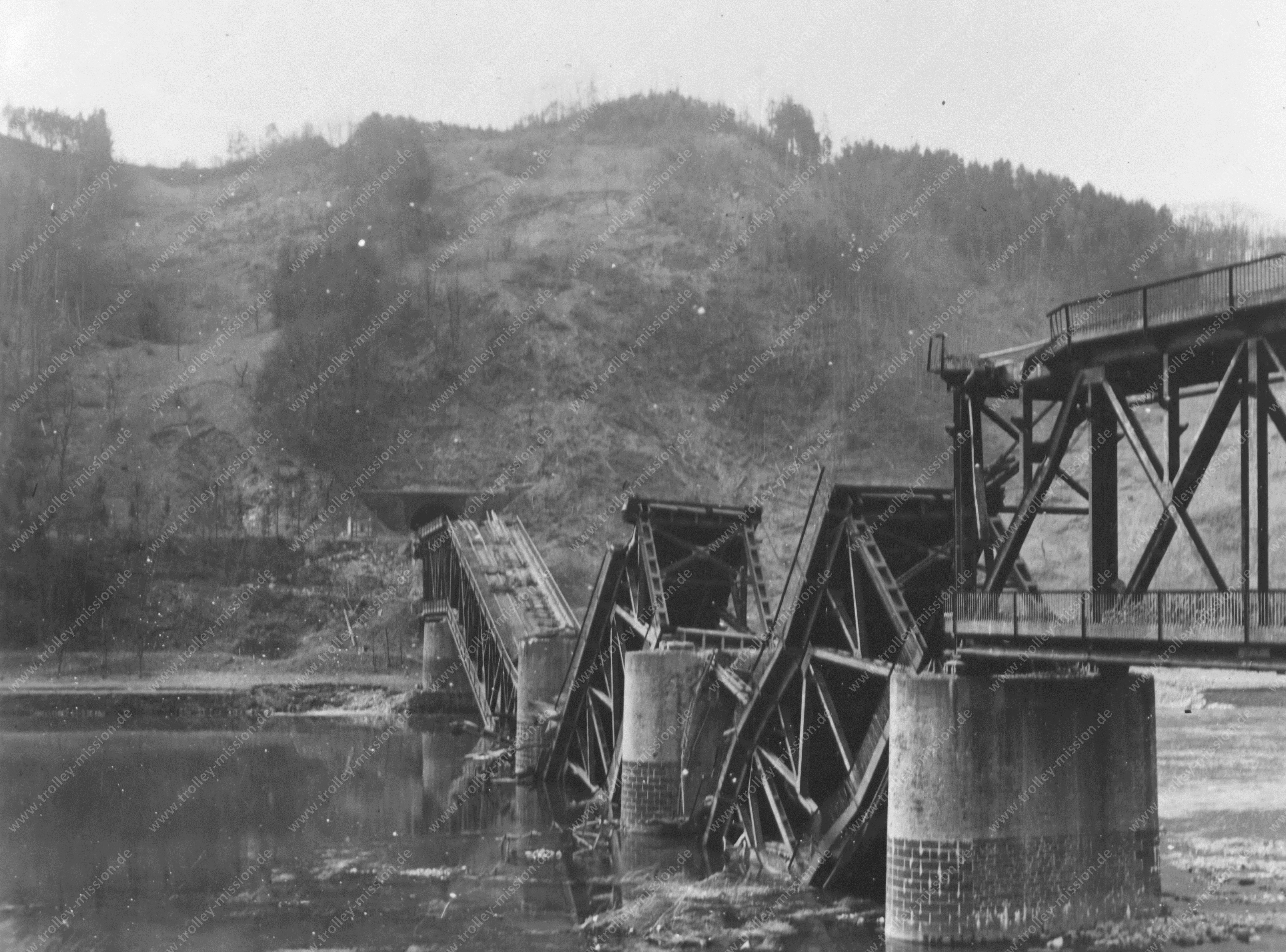 Doppelstockbrücke Bullay nach dem Zweiten Weltkrieg
