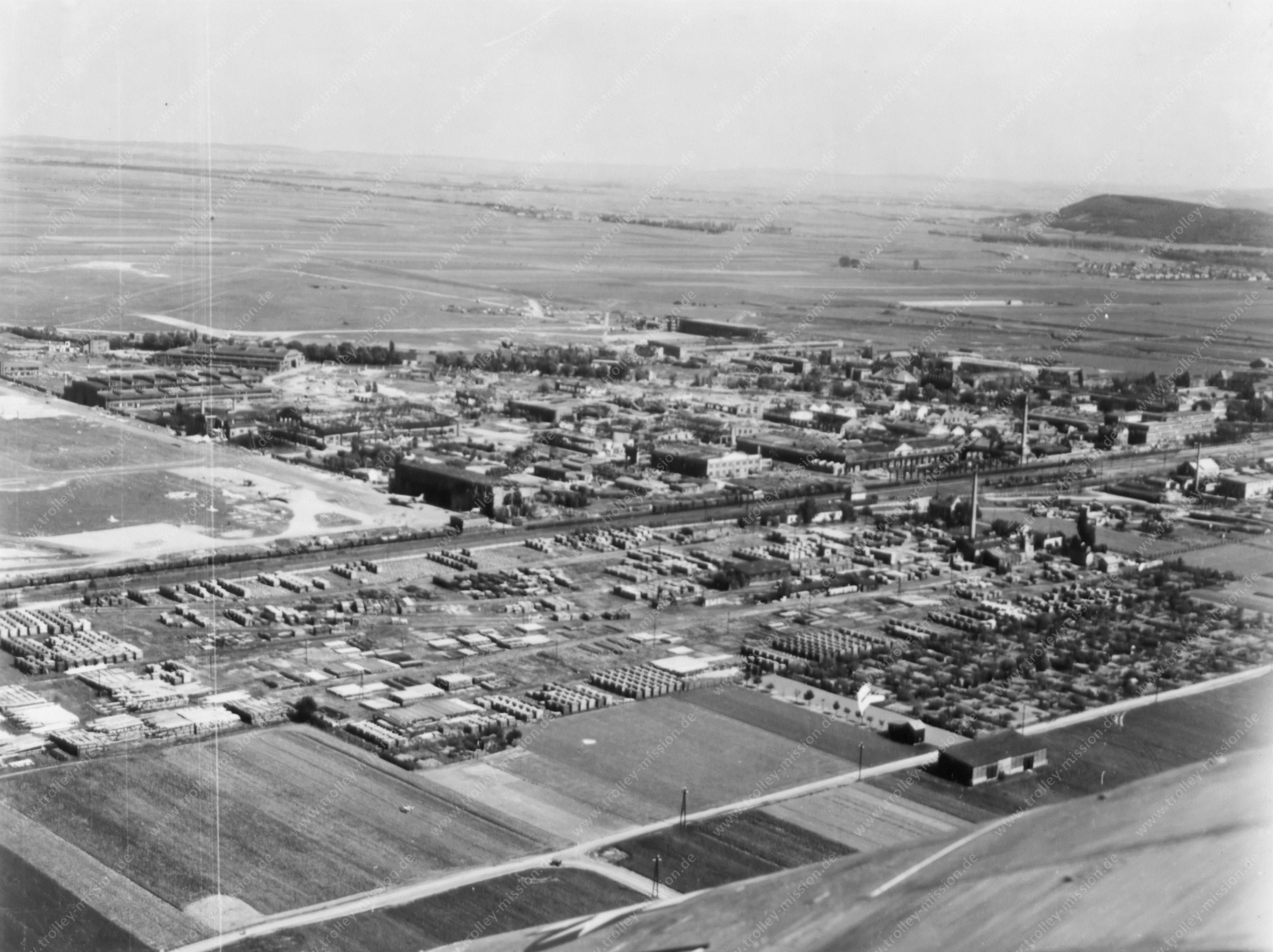 Gothaer Waggonfabrik von Fliegerbomben im Zweiten Weltkrieg zerstört