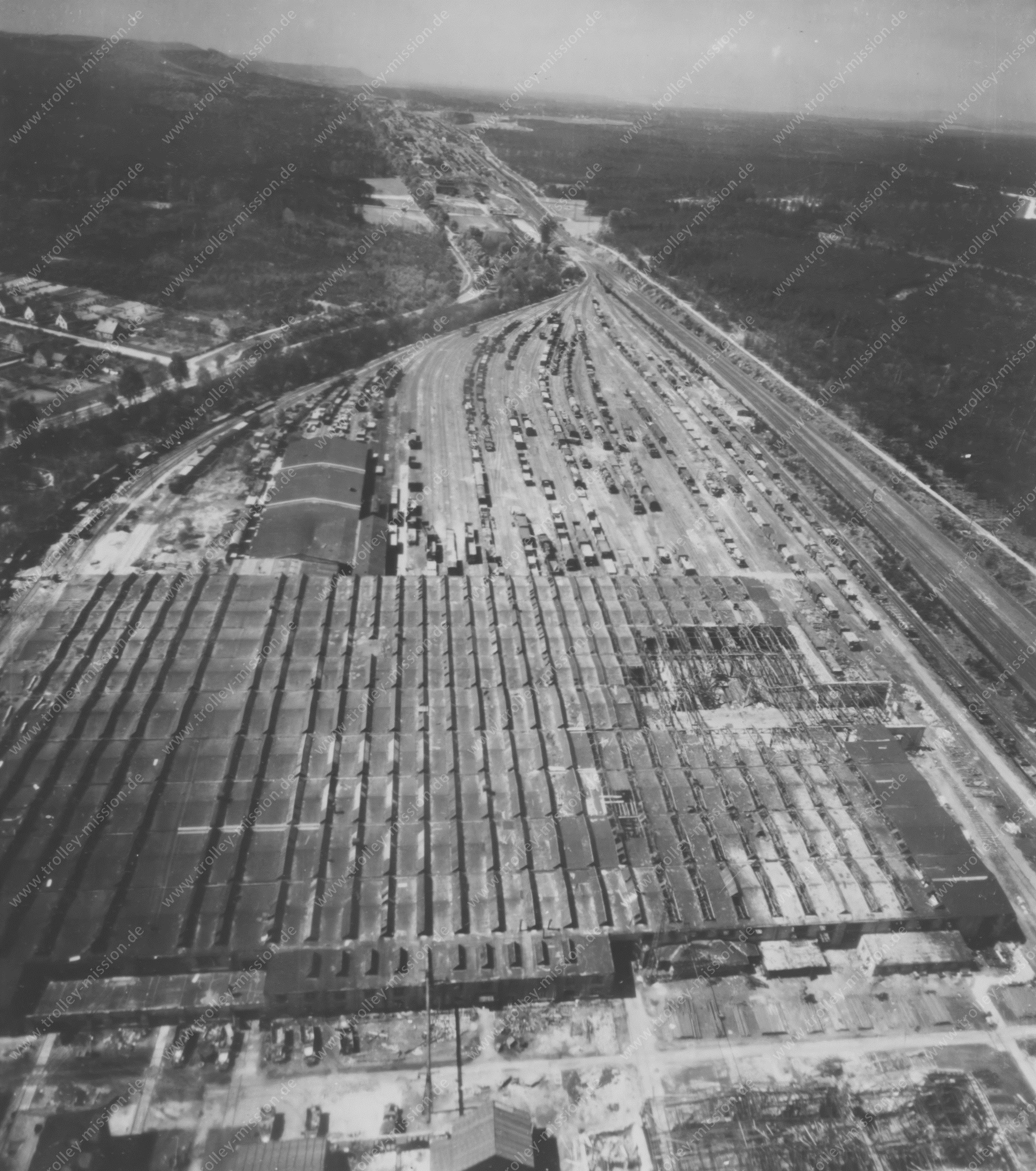 Luftaufnahme Eisenbahn-Ausbesserungswerk Kaiserslautern nach dem Zweiten Weltkrieg