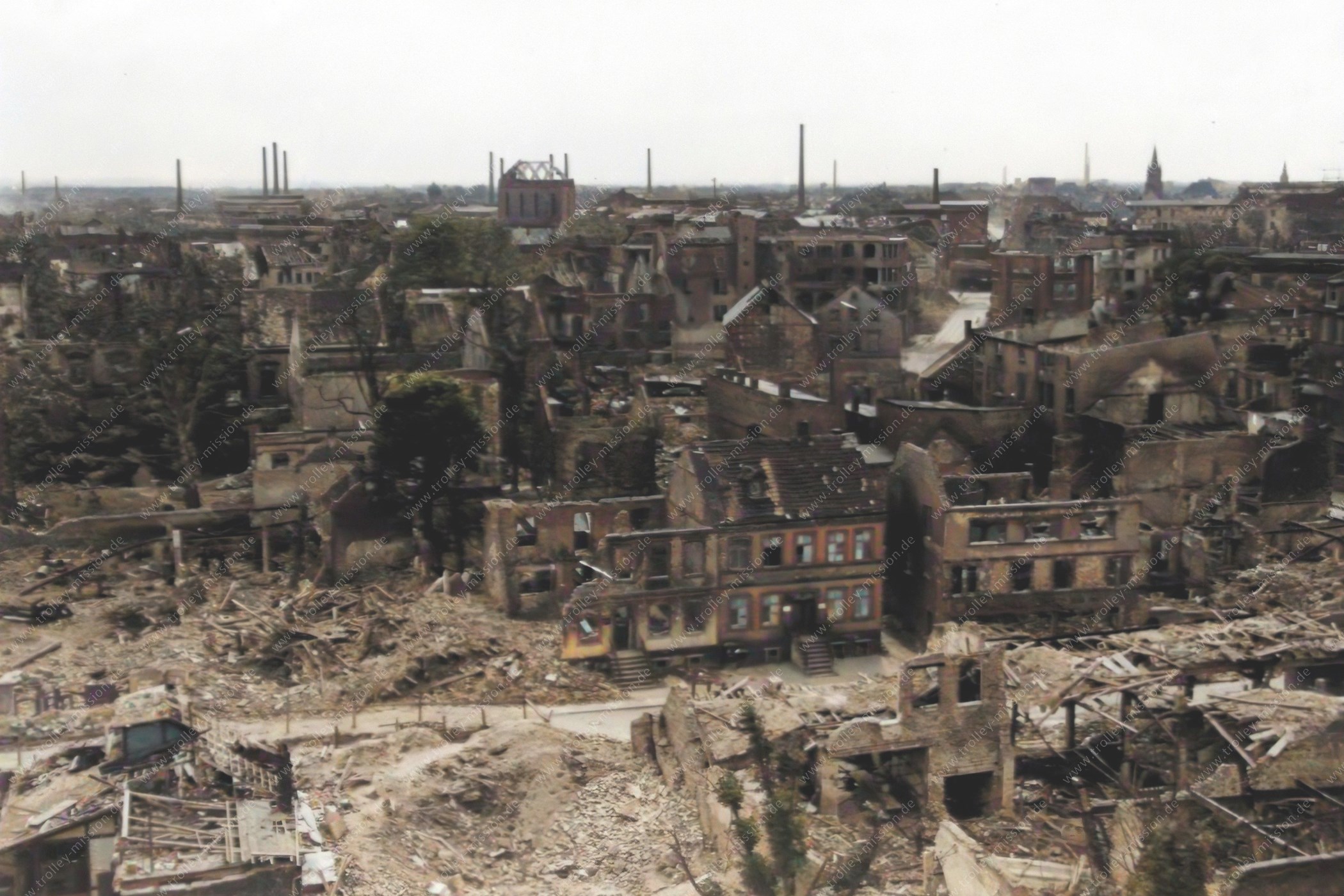 Hamm Zweiter Weltkrieg - Trümmer und Ruinen in der Straße am Stadtbad