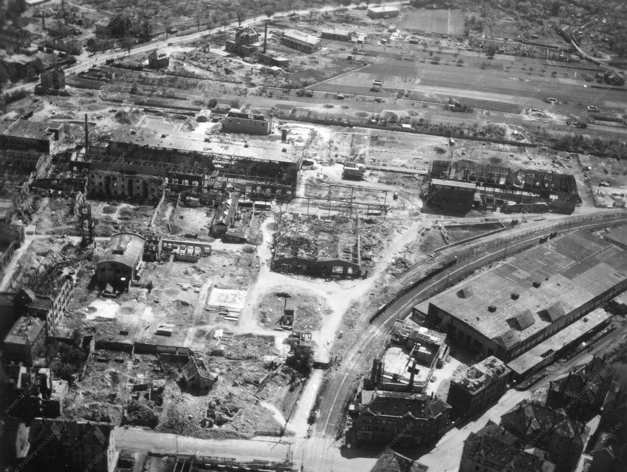 Brunswick from above: Aerial view after Allied air raids in World War II
