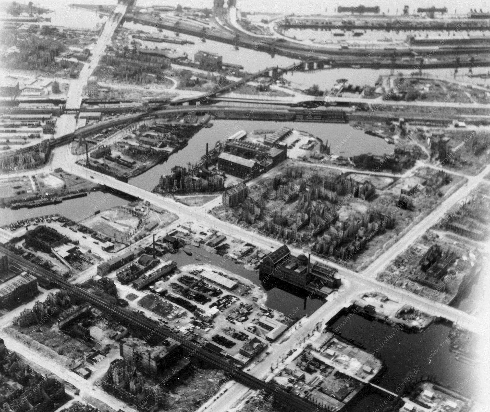 Hamburg from above: Aerial view after Allied air raids in World War II