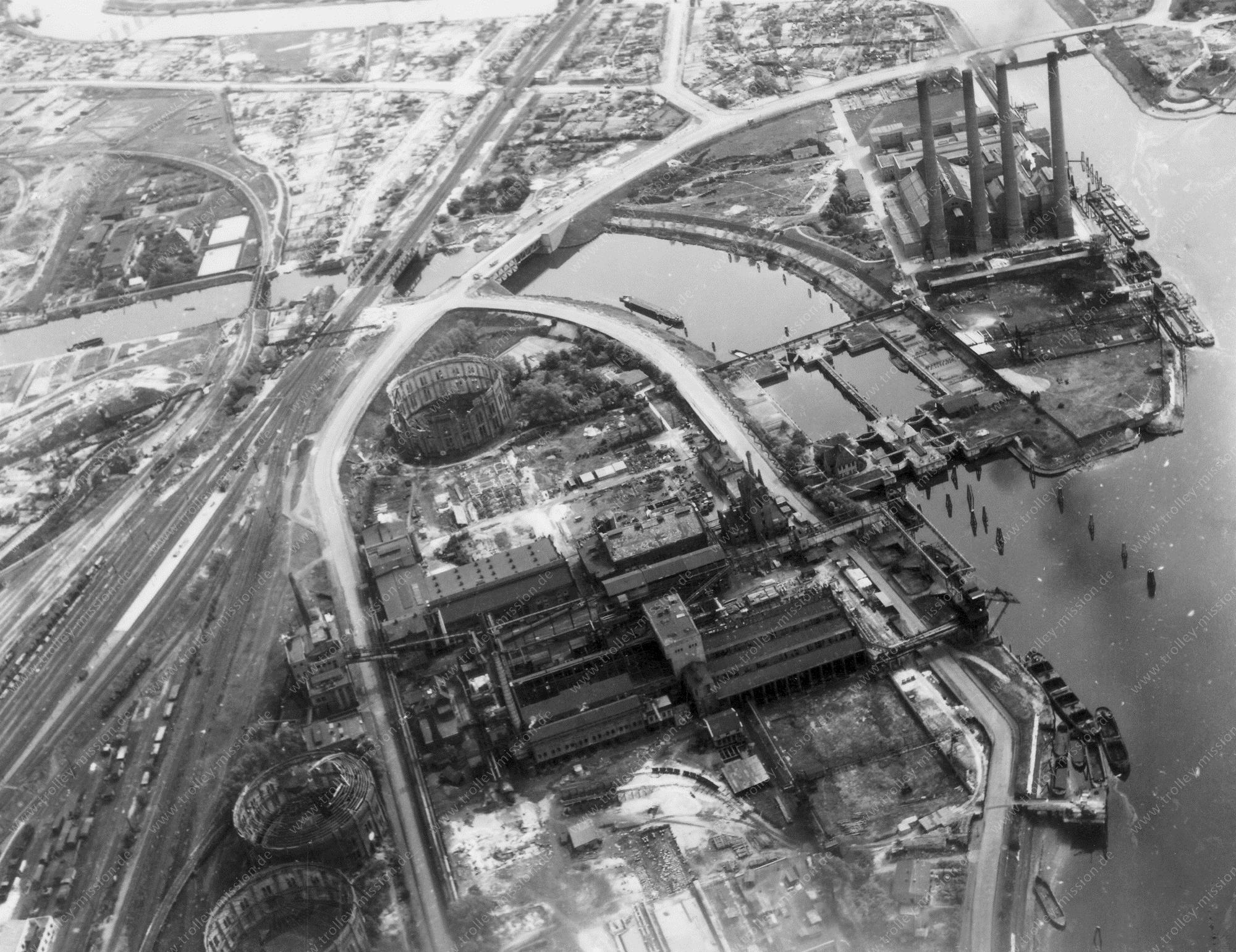 Hamburg from above: Aerial view after Allied air raids in World War II