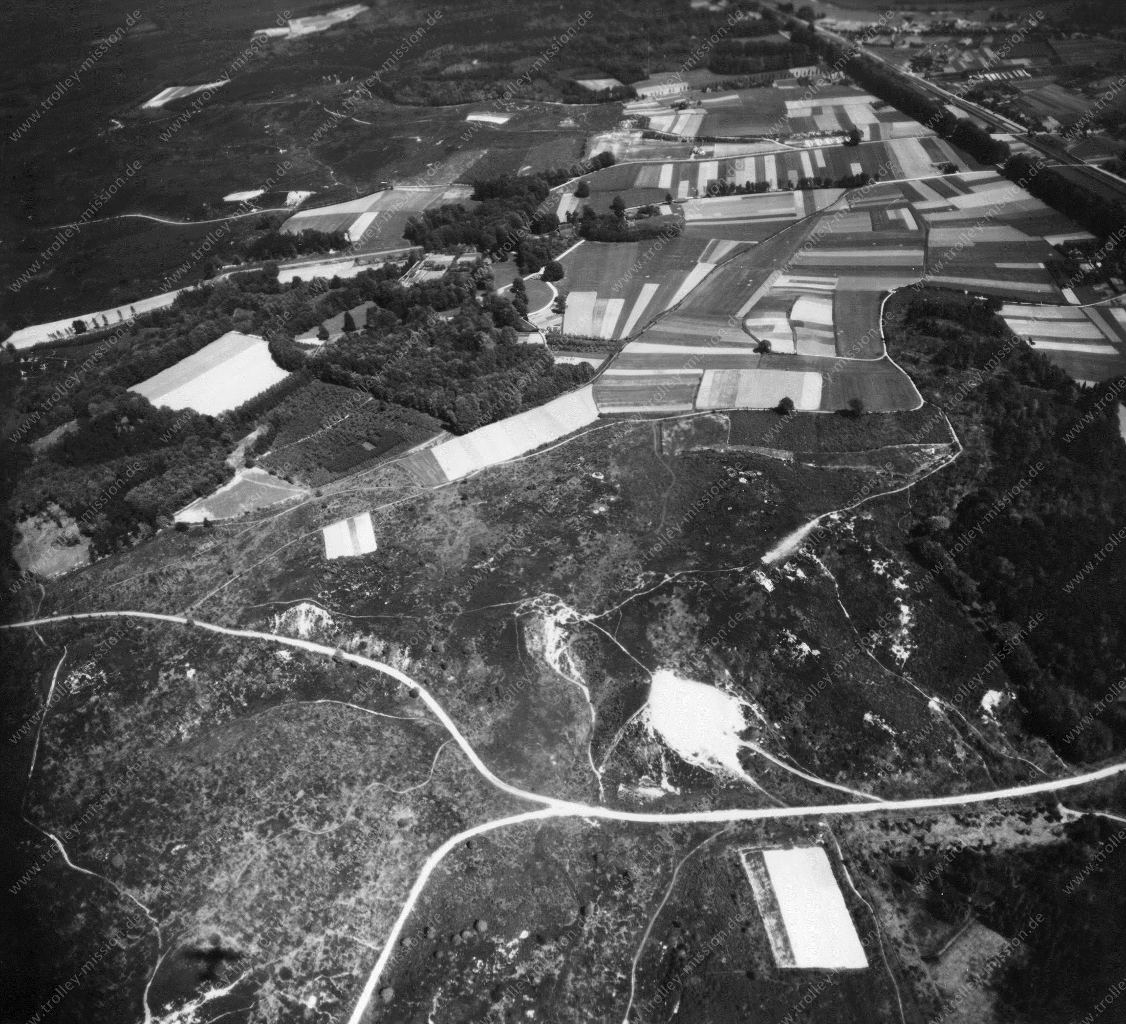 Luchtopname Nationaal Park Veluwezoom nabij het dorp Rheden (Tweede Wereldoorlog)