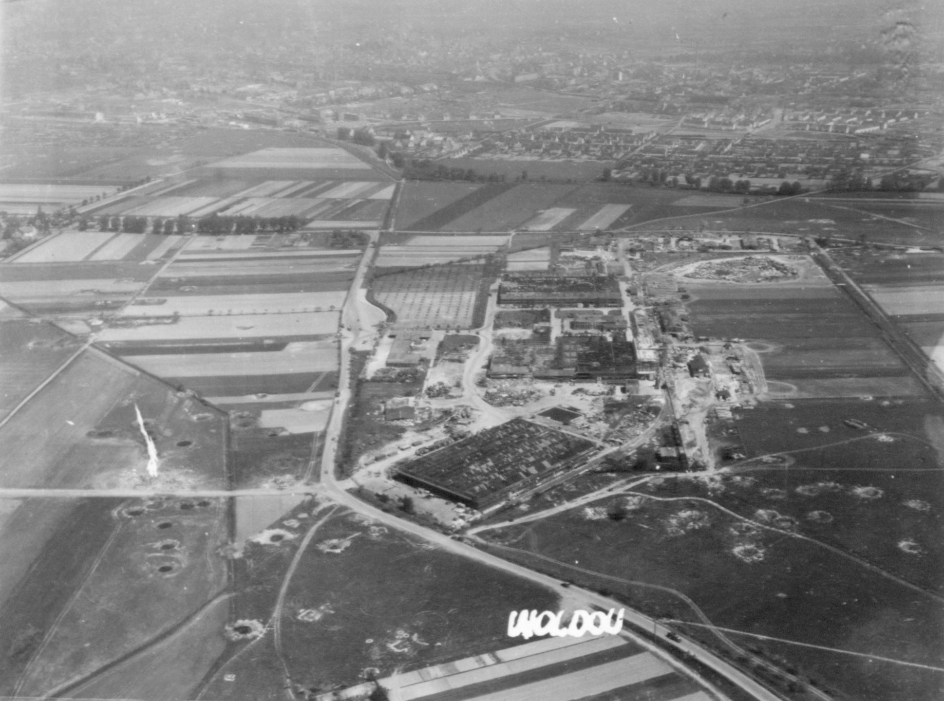 Gerhard-Fieseler-Werke in Kassel - Luftaufnahme der zerstörten Flugzeugfabrik