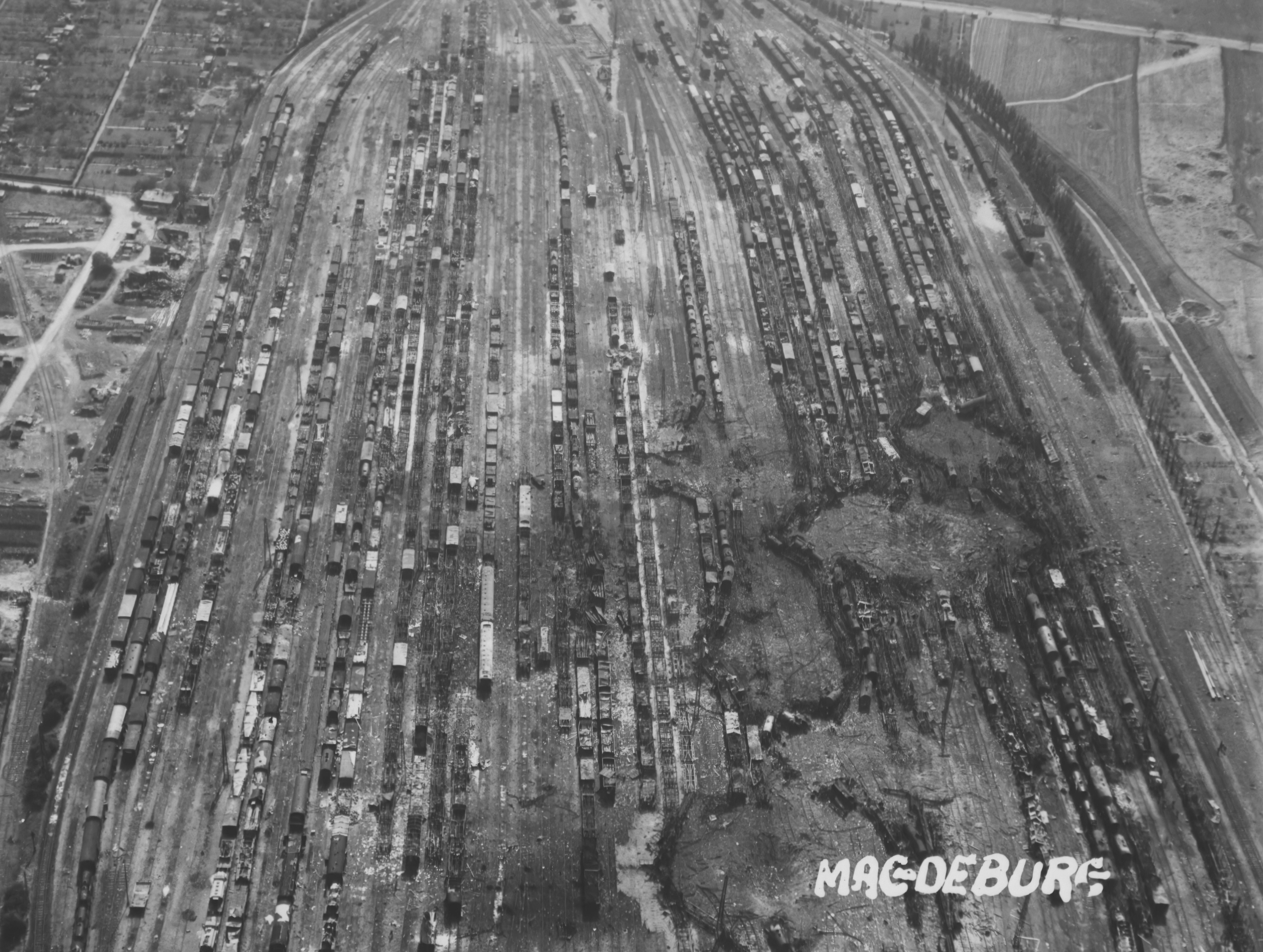 Luftbild 1945 der Gleisanlagen in Magdeburg Buckau